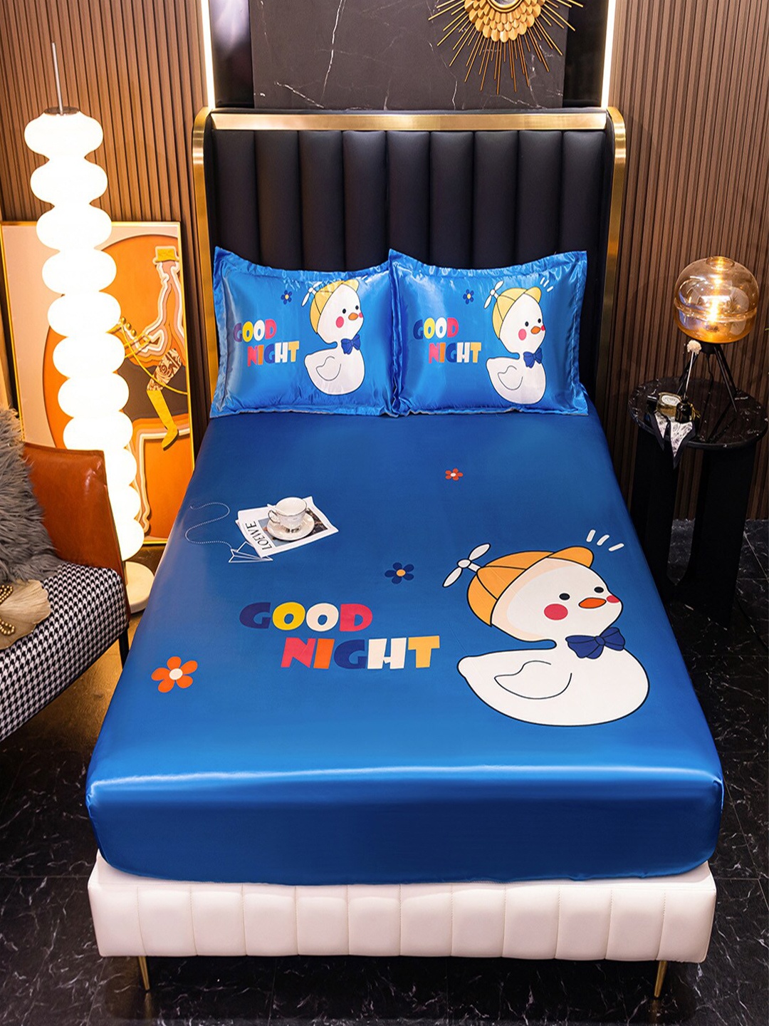 

JC Collection Blue & White Printed 160 TC Fitted King Bedsheet & 2 Pillow Covers