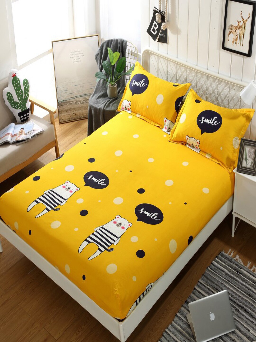 

JC Collection Yellow & White Conversational 140 TC Fitted Queen Bedsheet & 2 Pillow Covers
