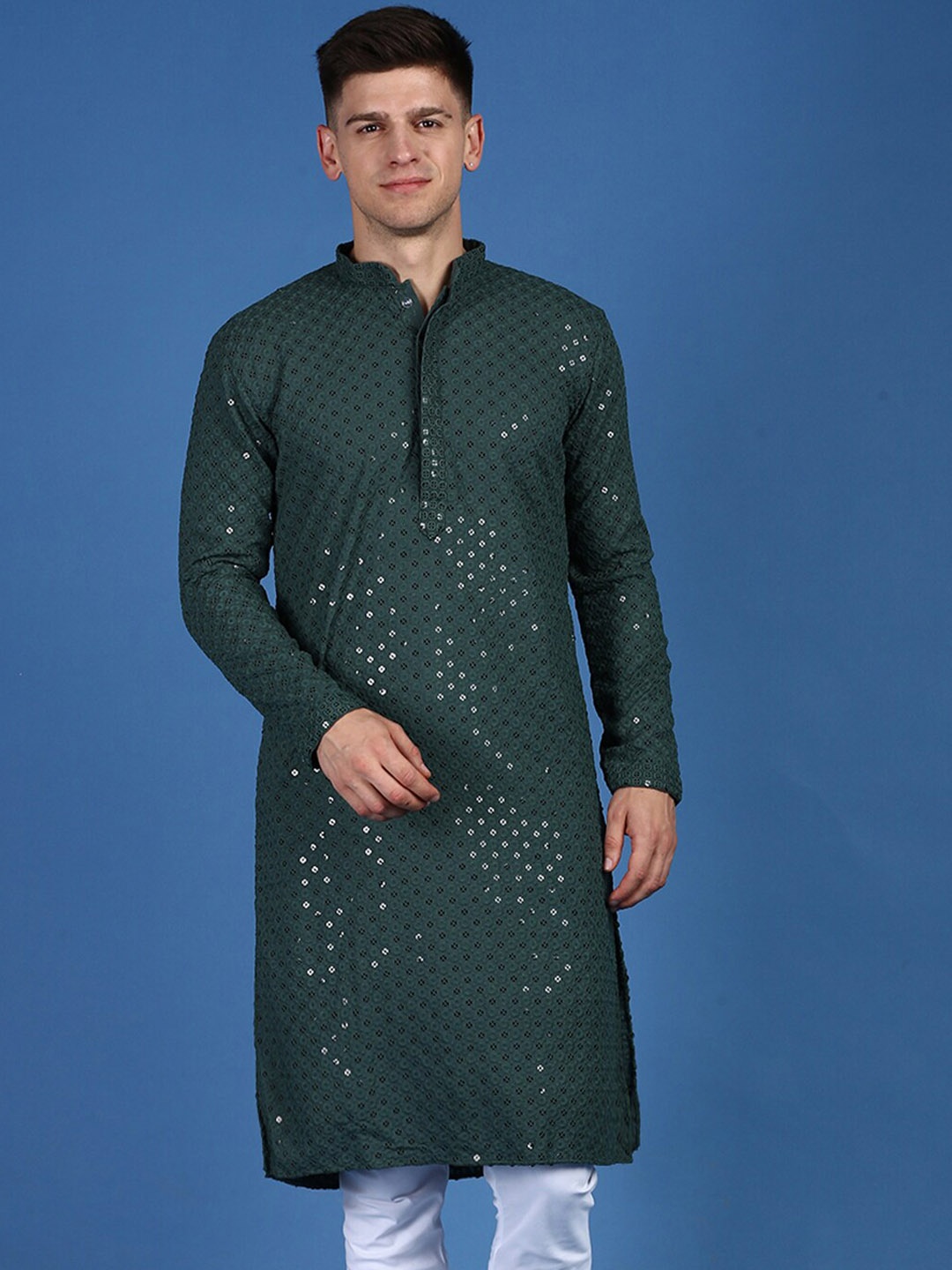 

Sanwara Floral Embroidered Mandarin Collar Chikankari Sequinned Kurta, Green