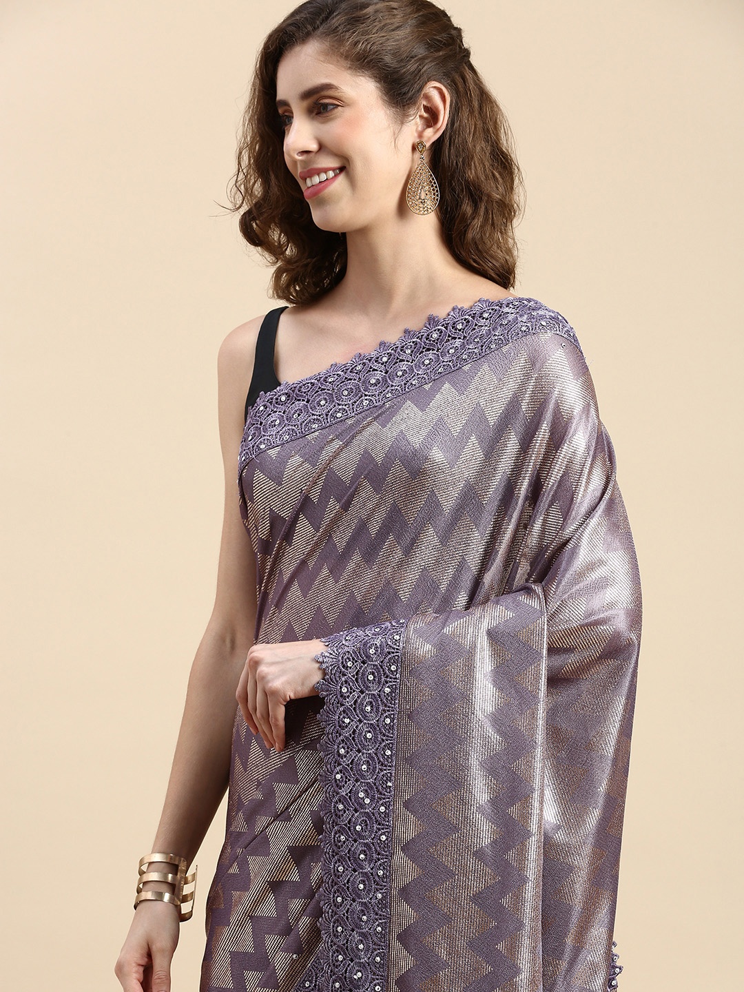 

Pothys Embellished Stones-Studded Pure Georgette Saree, Lavender