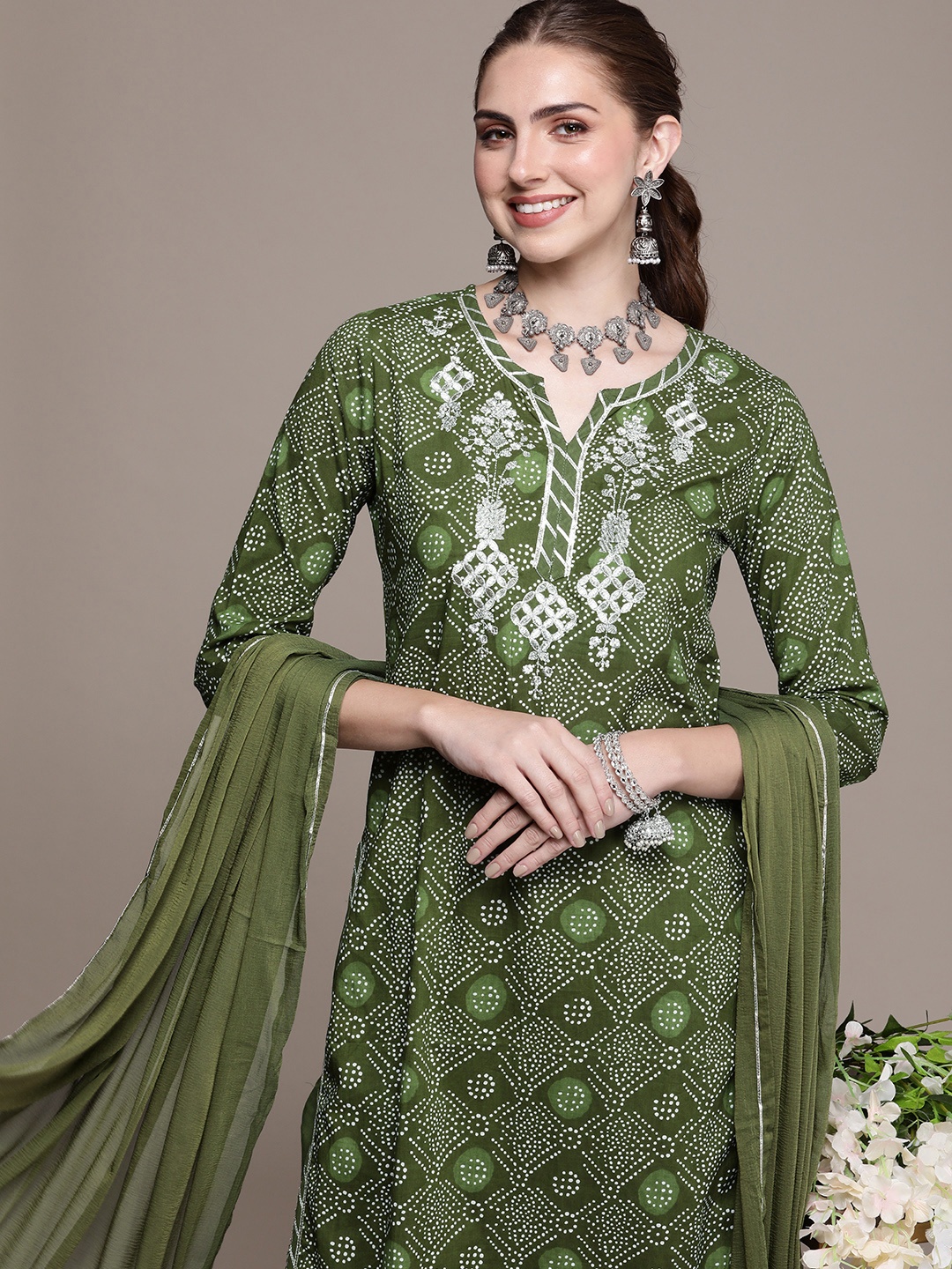 

Anouk Women Green Printed Regular Gotta Patti Kurta with Sharara & With Dupatta