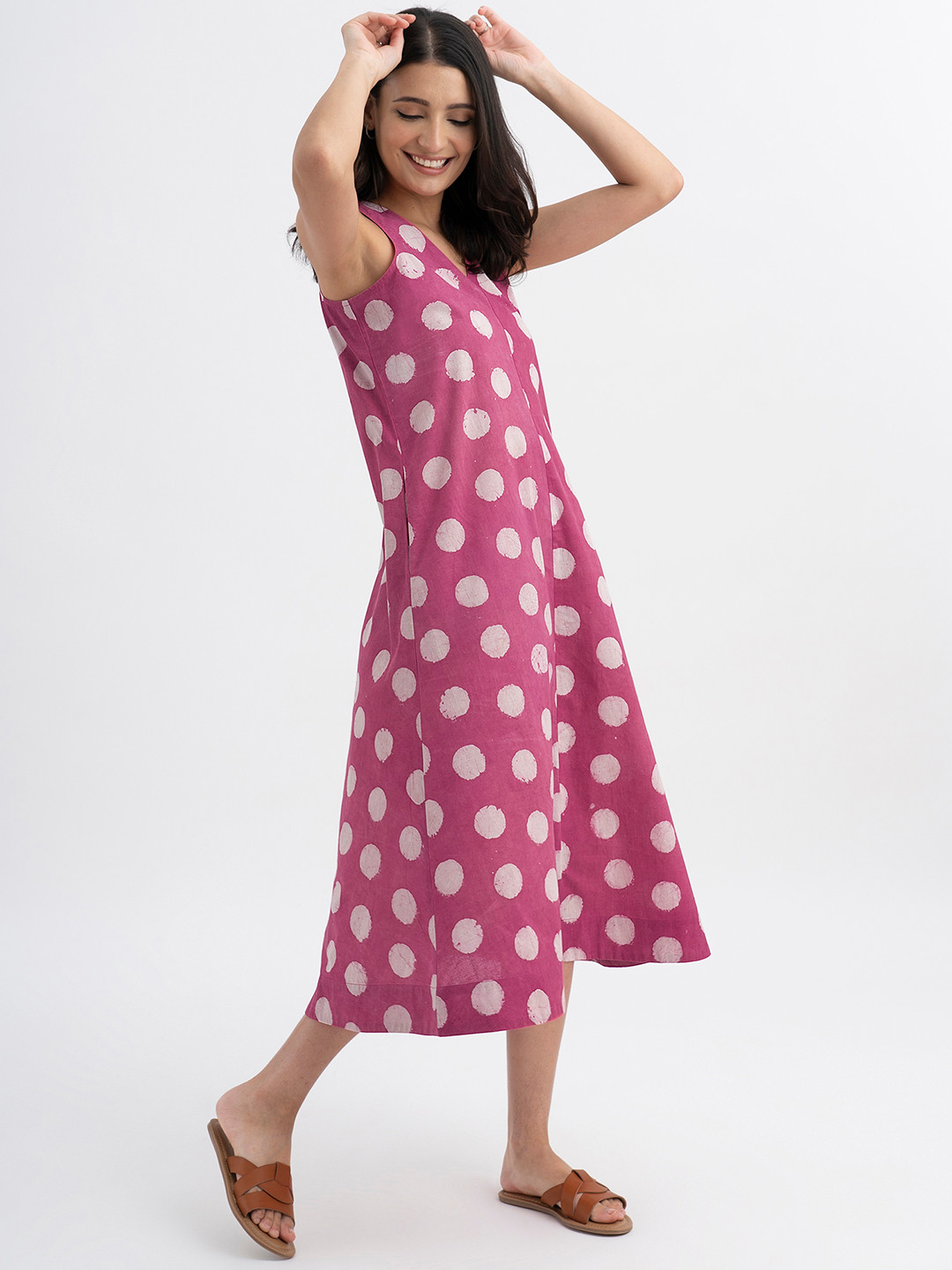 

Pink Fort Dyed V Neck Sleeveless Pure Cotton A-Line Kurta With Trousers