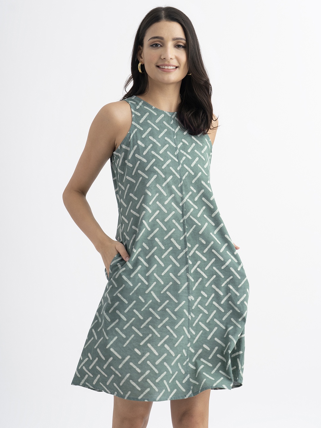 

Pink Fort Green & White Print A-Line Dress