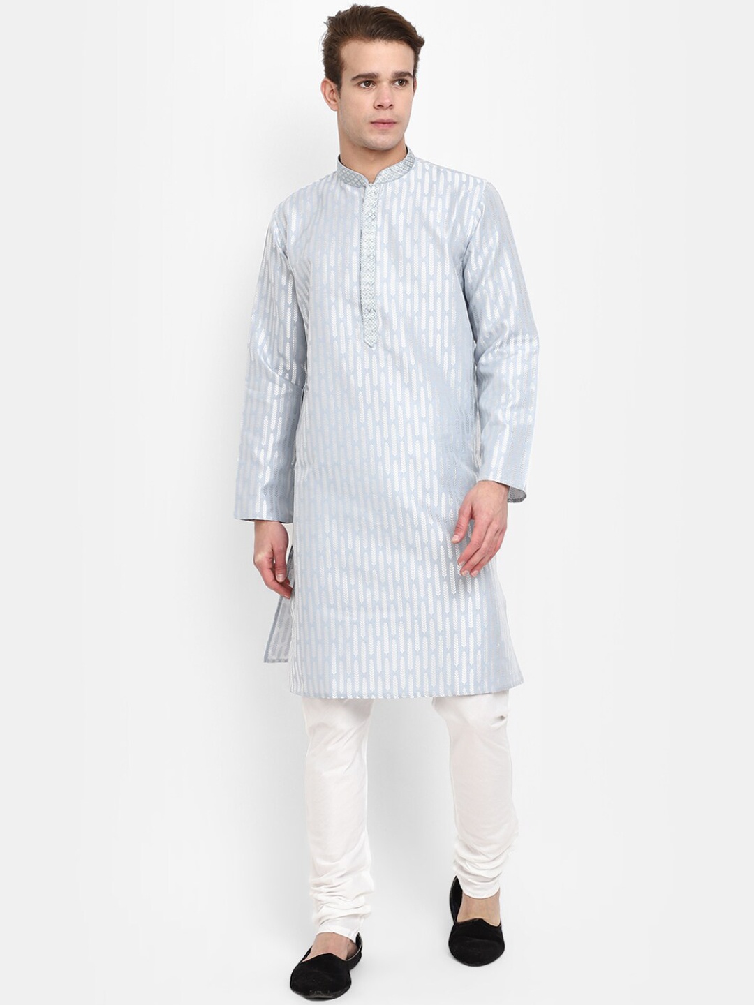 

V-Mart Mandarin Collar Ethnic Motifs Printed Thread Work Pure Cotton Kurta with Pyjamas, Grey