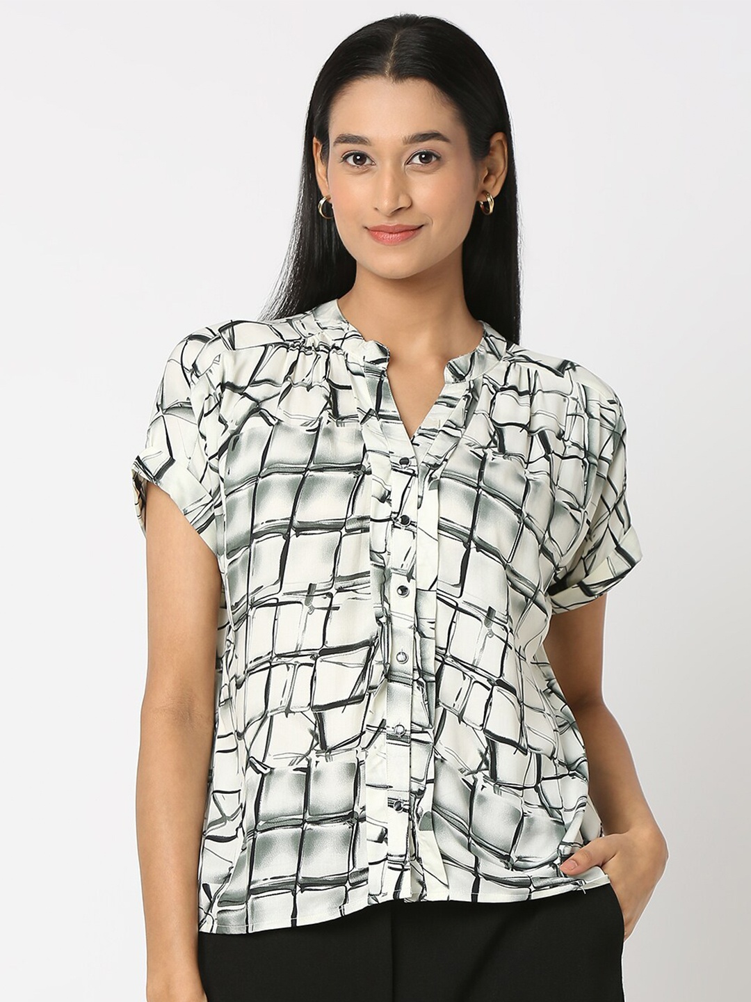 

NOT SO PINK Smart Geometric Printed Extended sleeves Gathered Cotton Casual Shirt, Off white