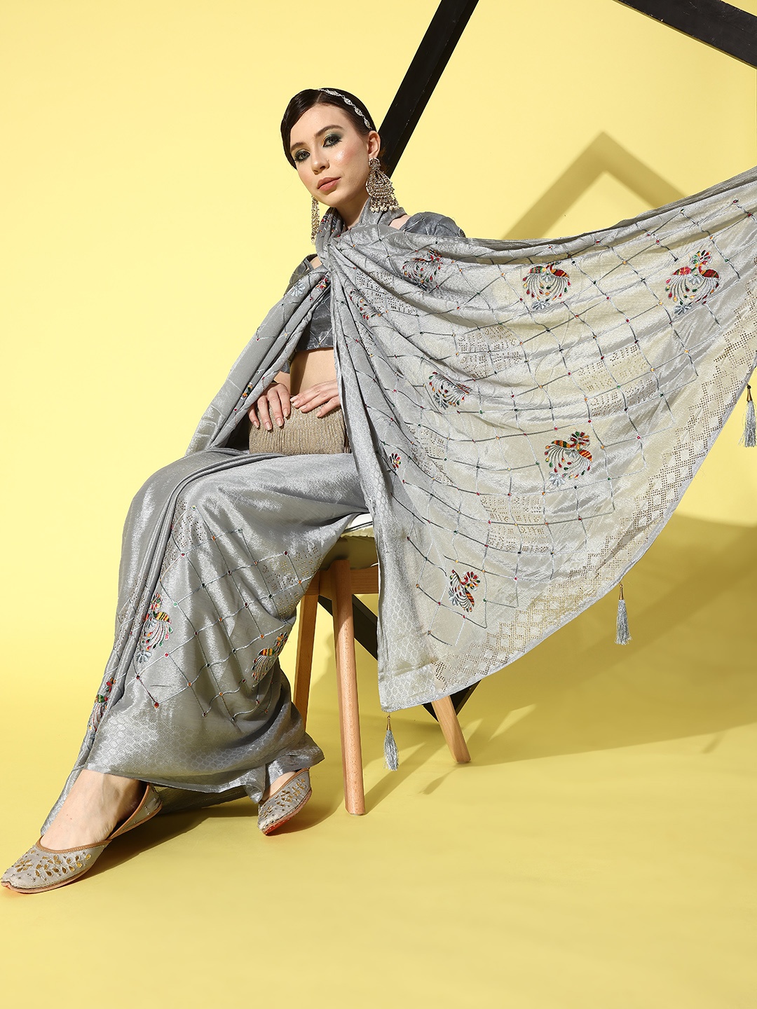 

Mitera Floral Mukaish Pure Chiffon Saree, Grey