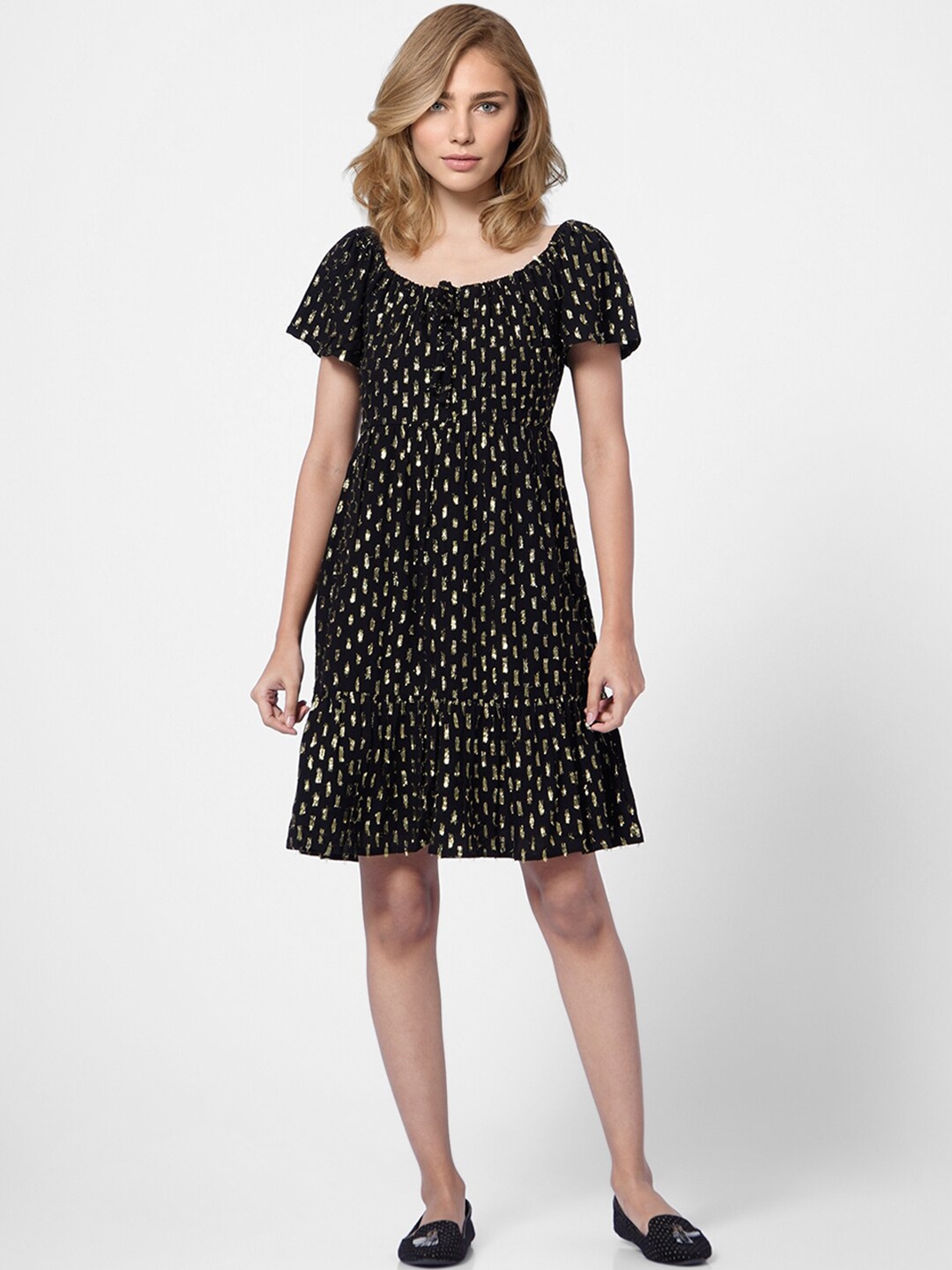 

Vero Moda Self Design Puff Sleeve Tiered A-Line Dress, Black