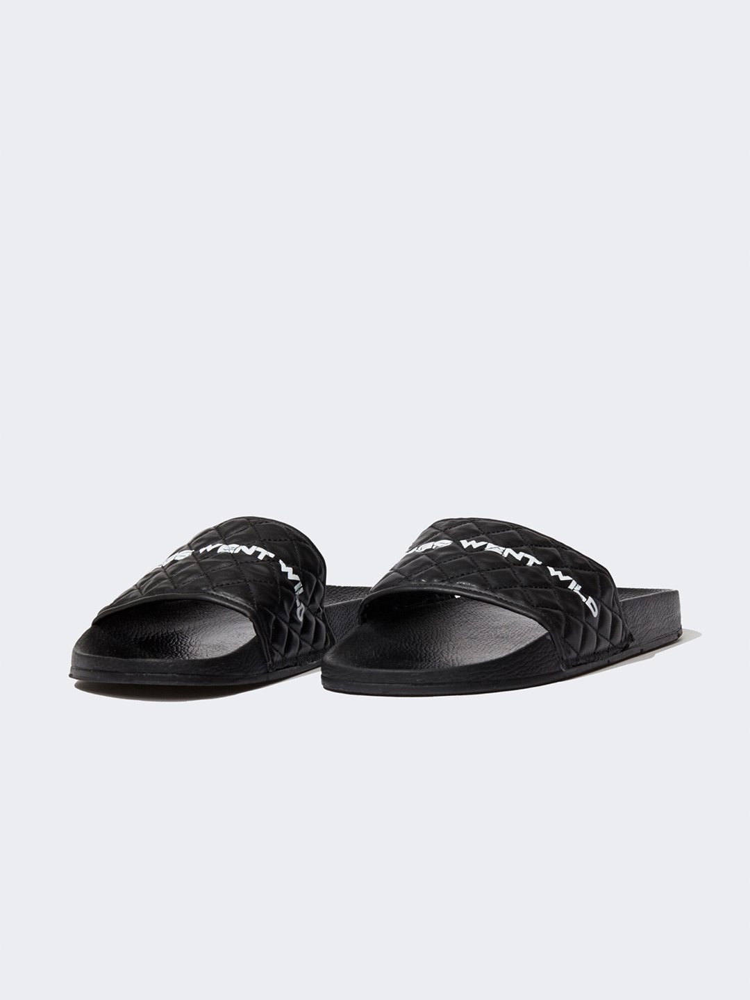 

DeFacto Men Self Design Sliders, Black