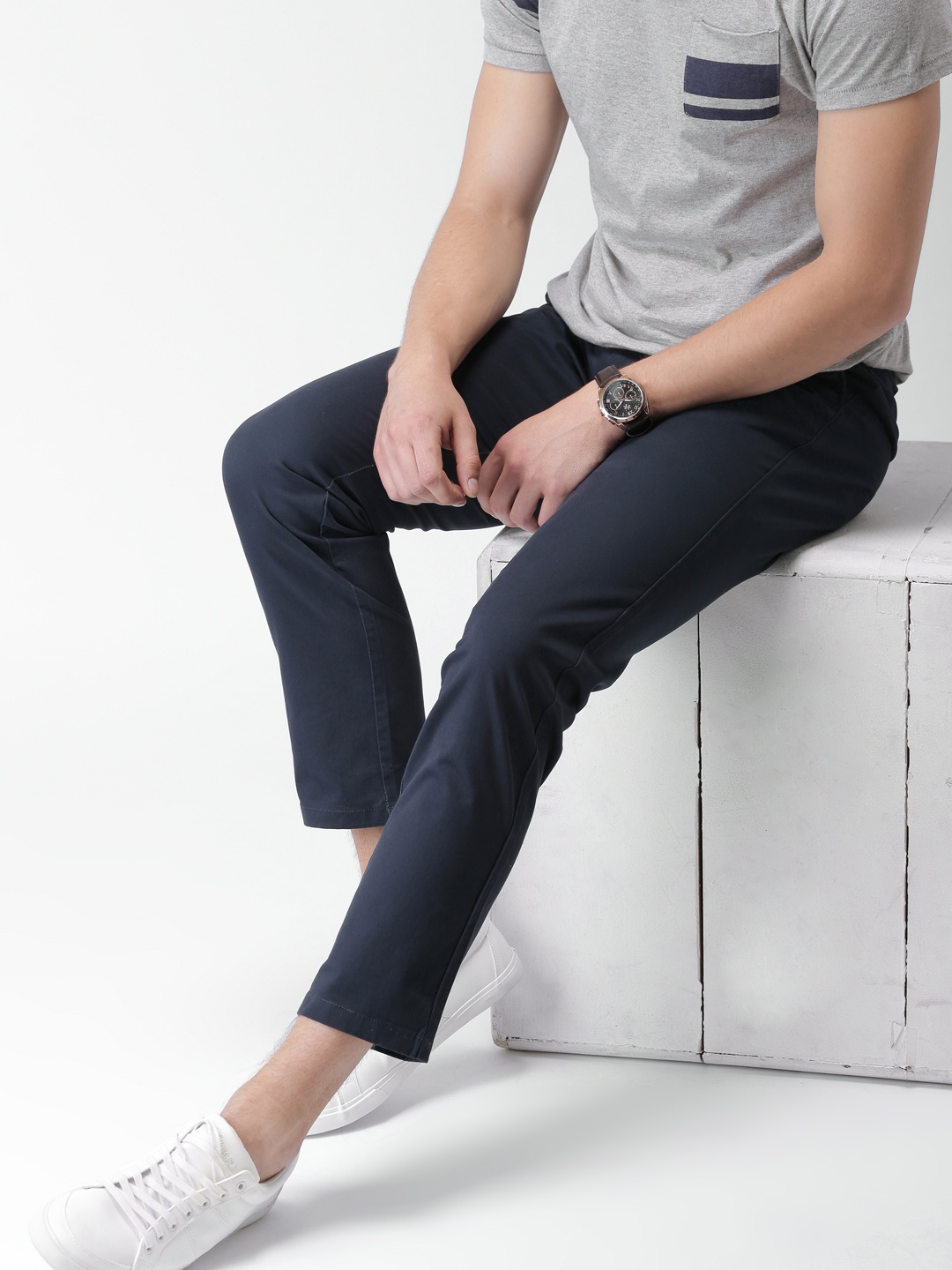 

Mast & Harbour Men Navy Blue Slim Fit Solid Chinos