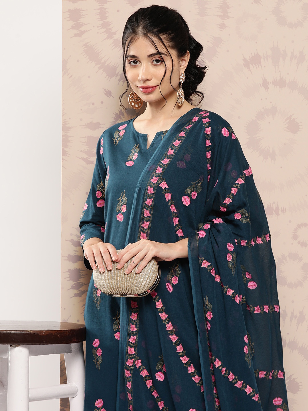 

Yufta Women Floral Printed Regular Pure Cotton Kurta with Trousers & With Dupatta, Navy blue