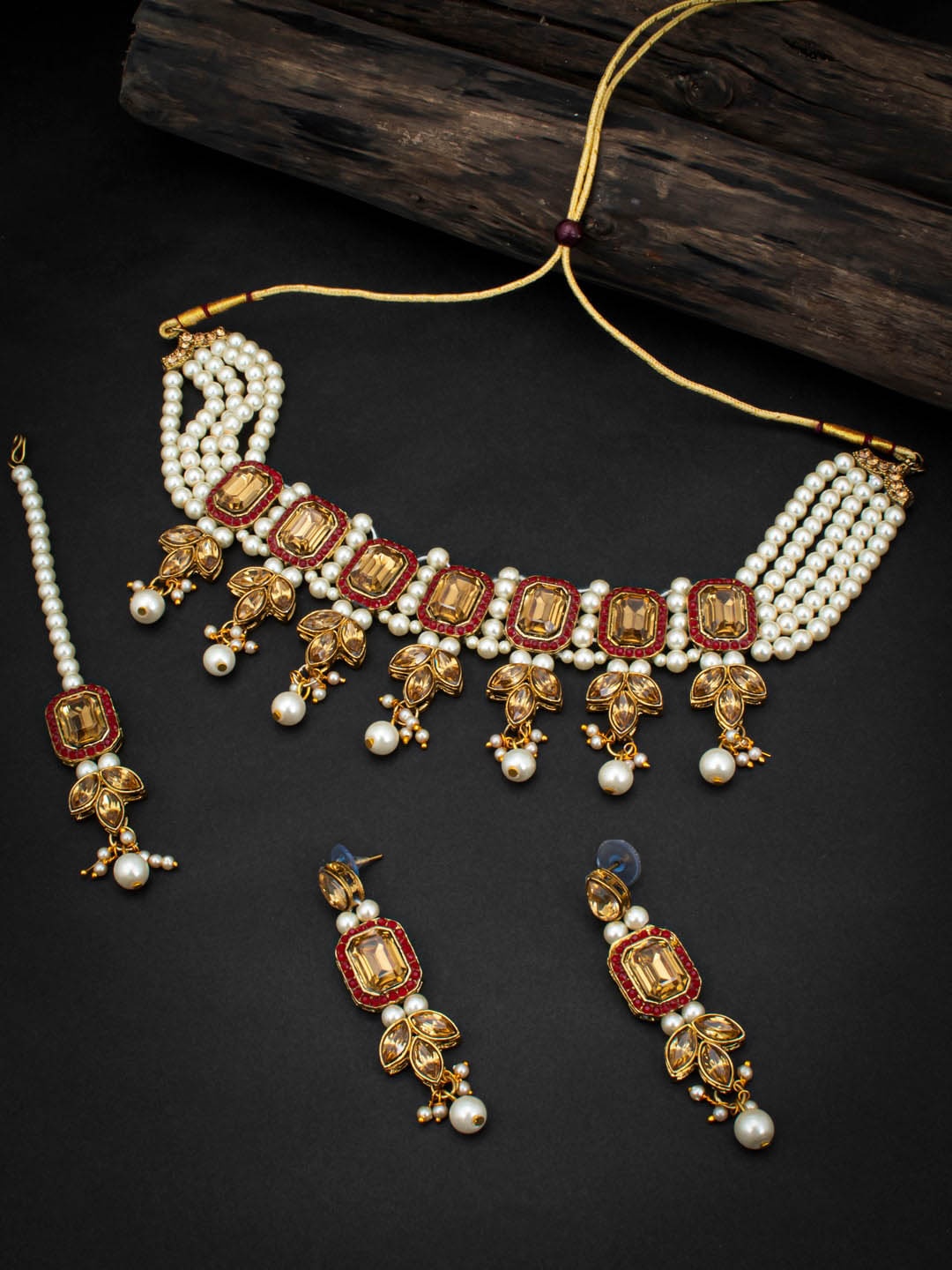 

Sukkhi Gold-Plated Stone-Studded & Beaded Jewellery Set