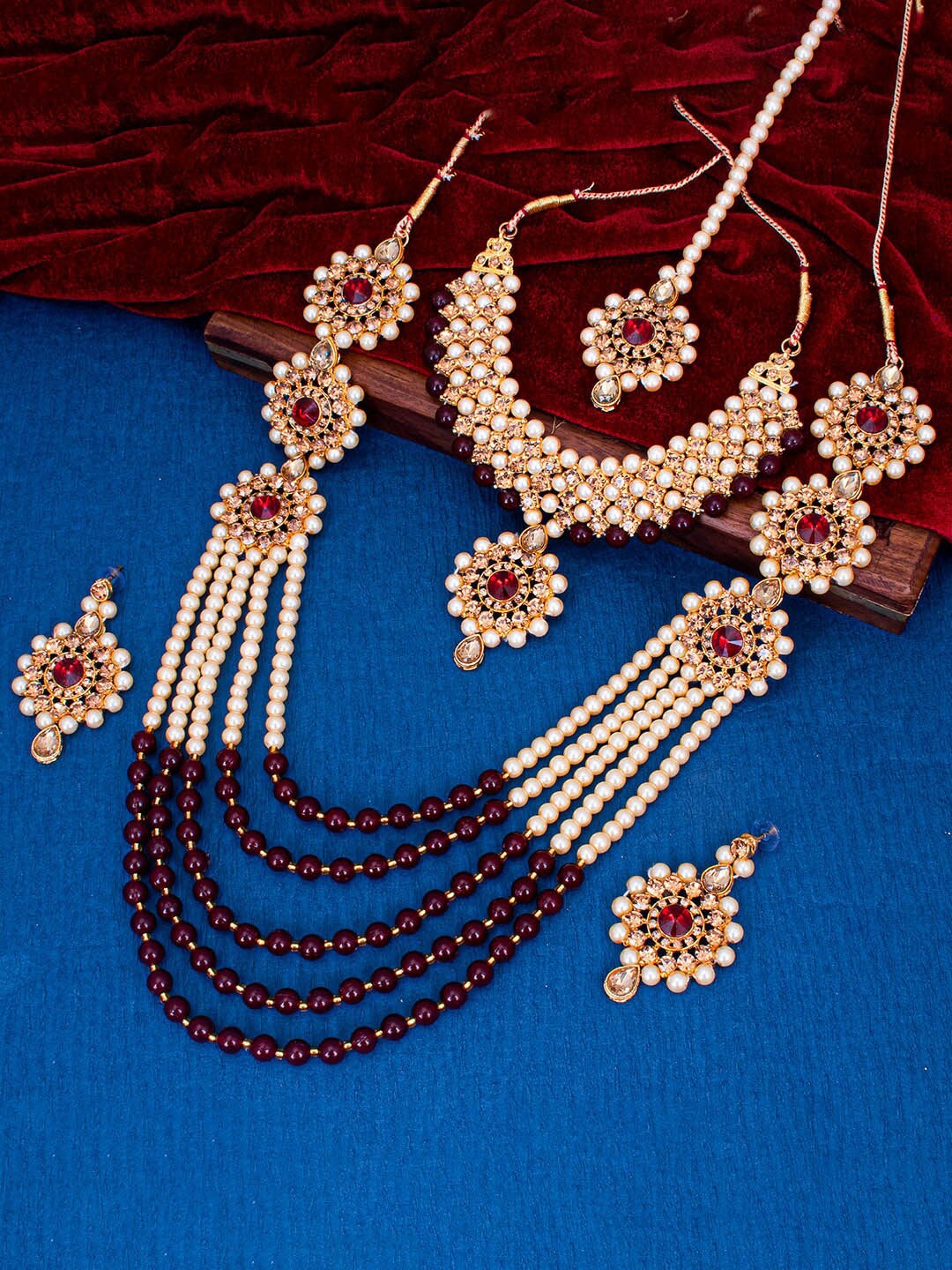 

Sukkhi Gold-Plated Stone-Studded Necklace & Earrings