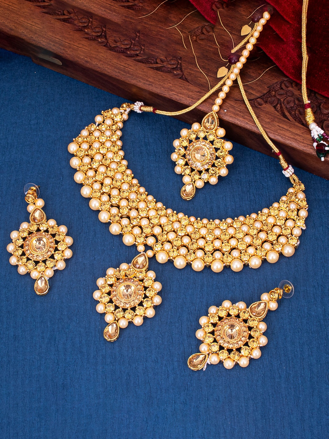 

Sukkhi Gold-Plated Beaded Necklace & Earrings With Maang Tika