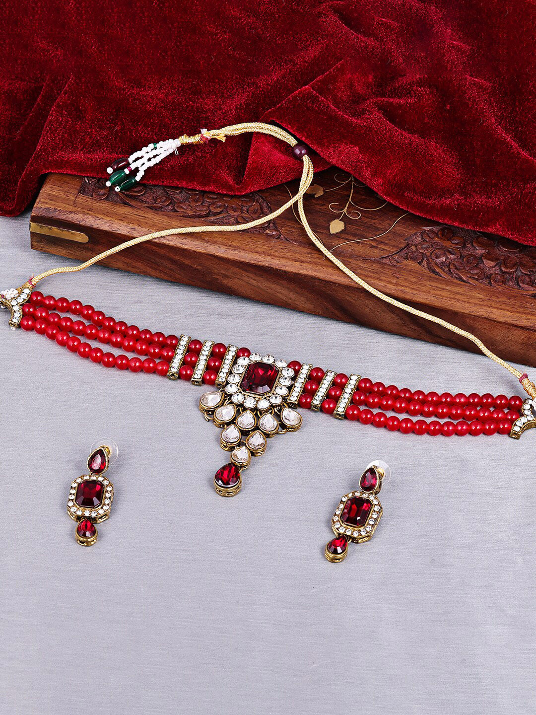 

Sukkhi Gold-Plated Stone-Studded & Beaded Necklace & Earrings