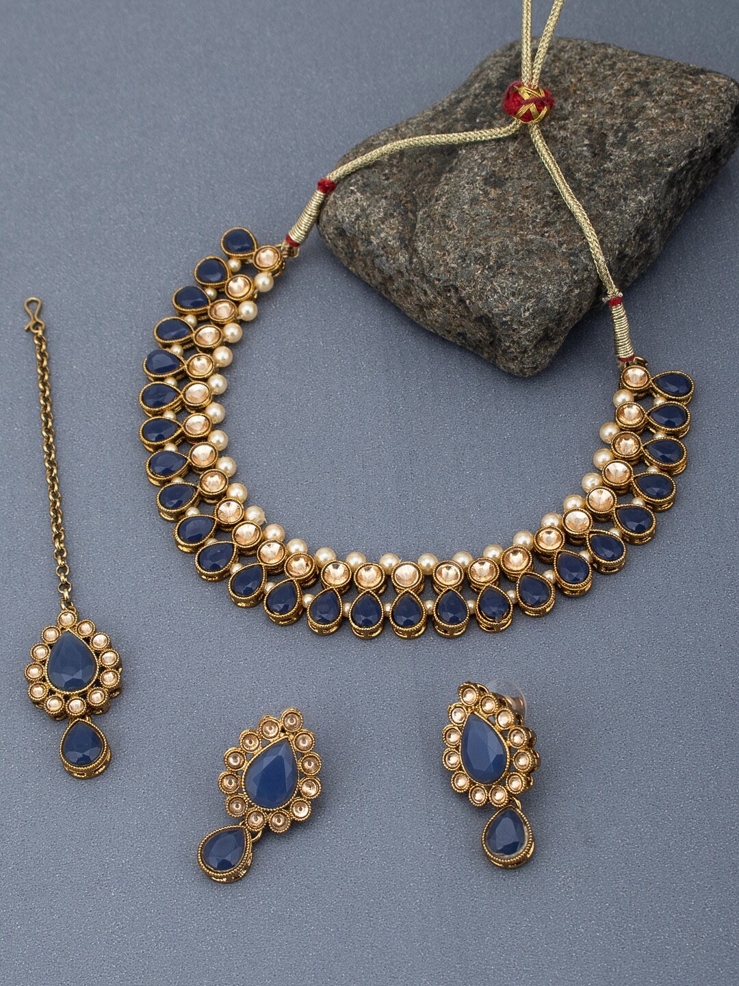 

Sukkhi Gold-Plated Stone-Studded & Beaded Jewellery Set With Maang Tikka