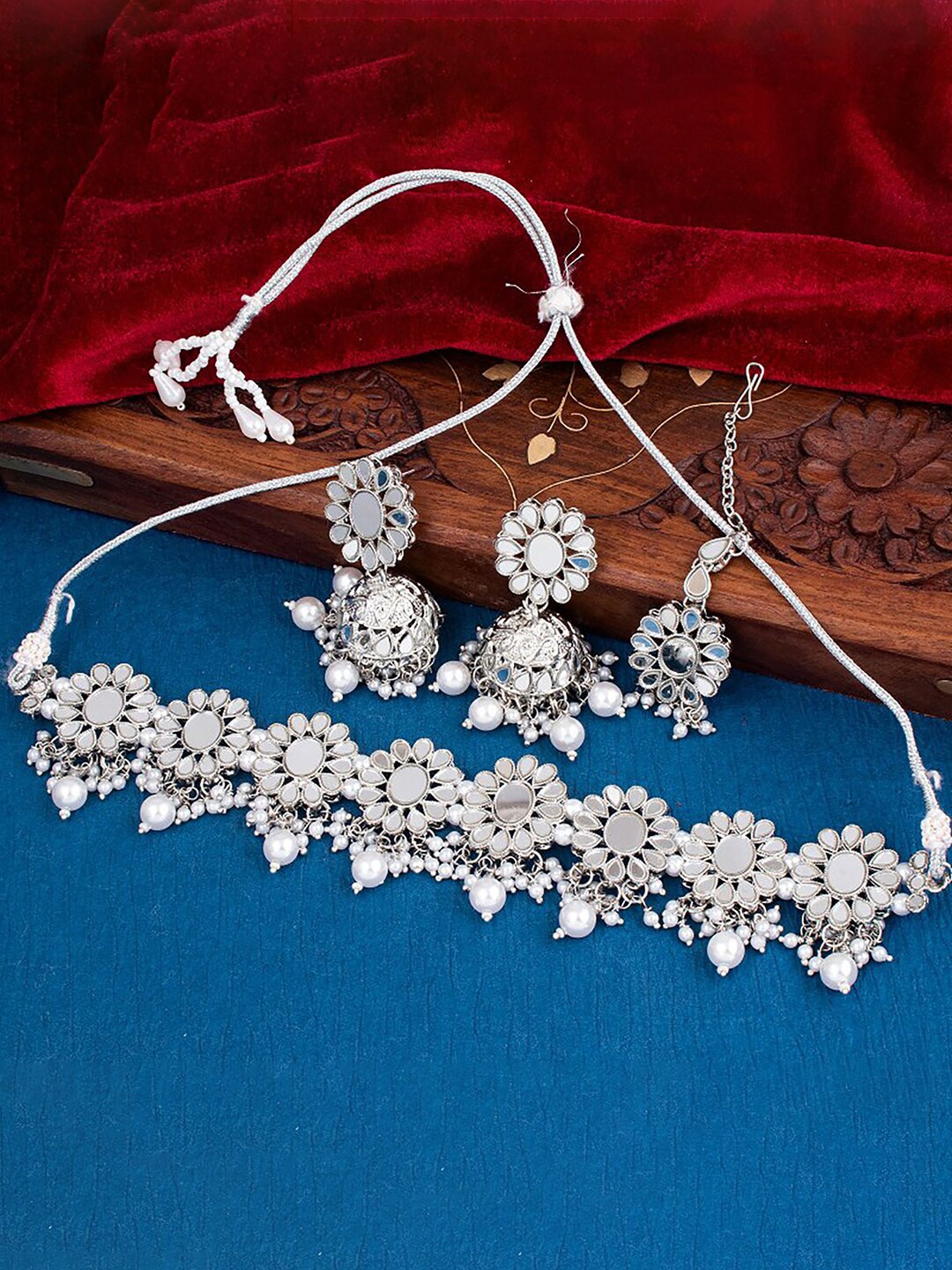 

Sukkhi Rhodium-Plated Stone-Studded & Beaded Jewellery Set With Maang Tikka, Silver