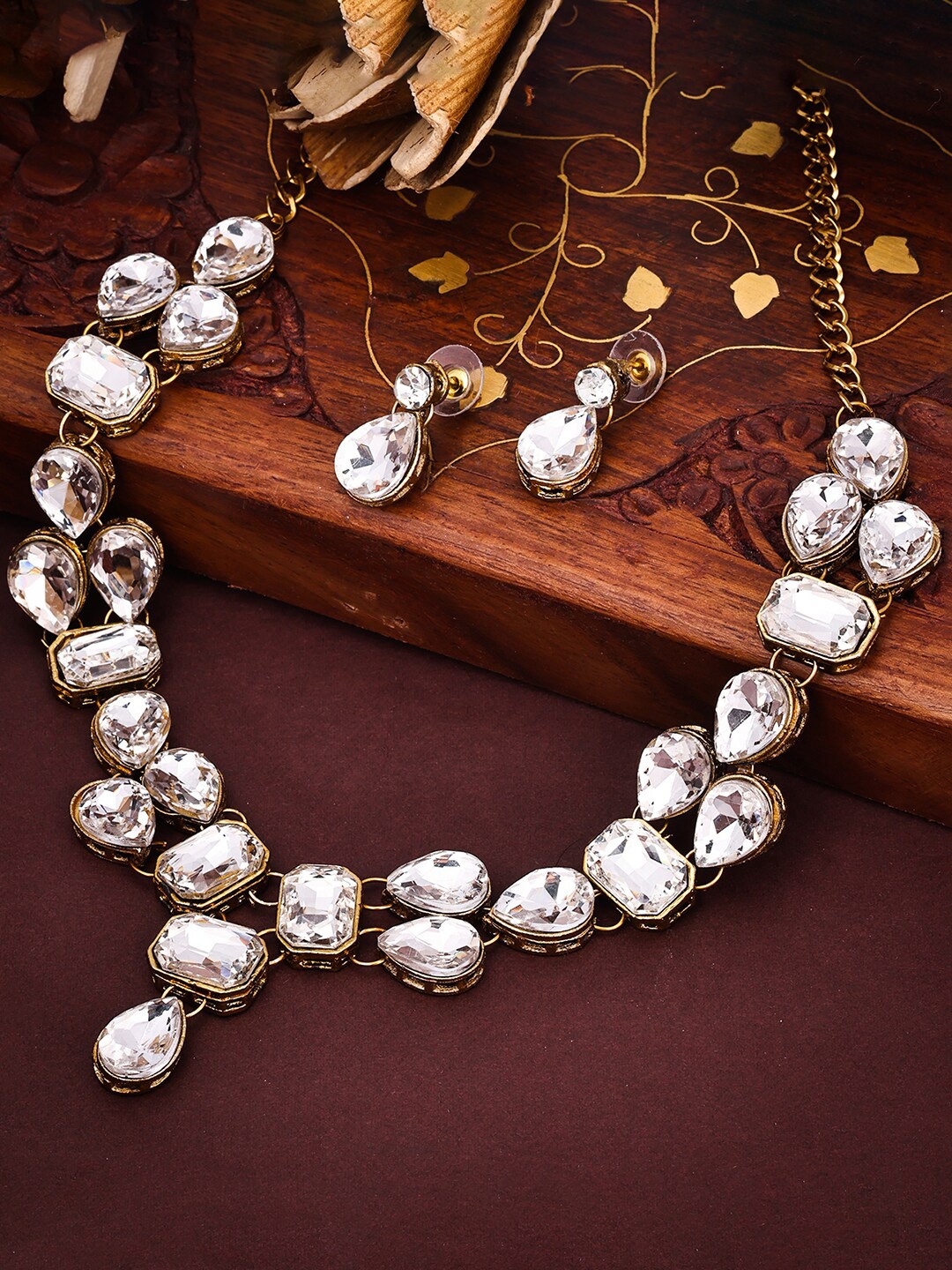 

Sukkhi Gold Plated Stone-Studded Jewellery Set