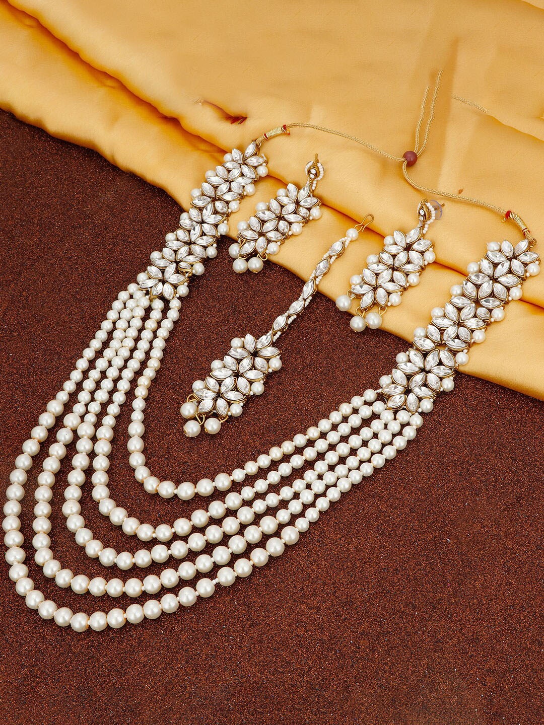 

Sukkhi Gold-Plated Kundan Studded & Beaded Jewellery Set With Maang Tikka