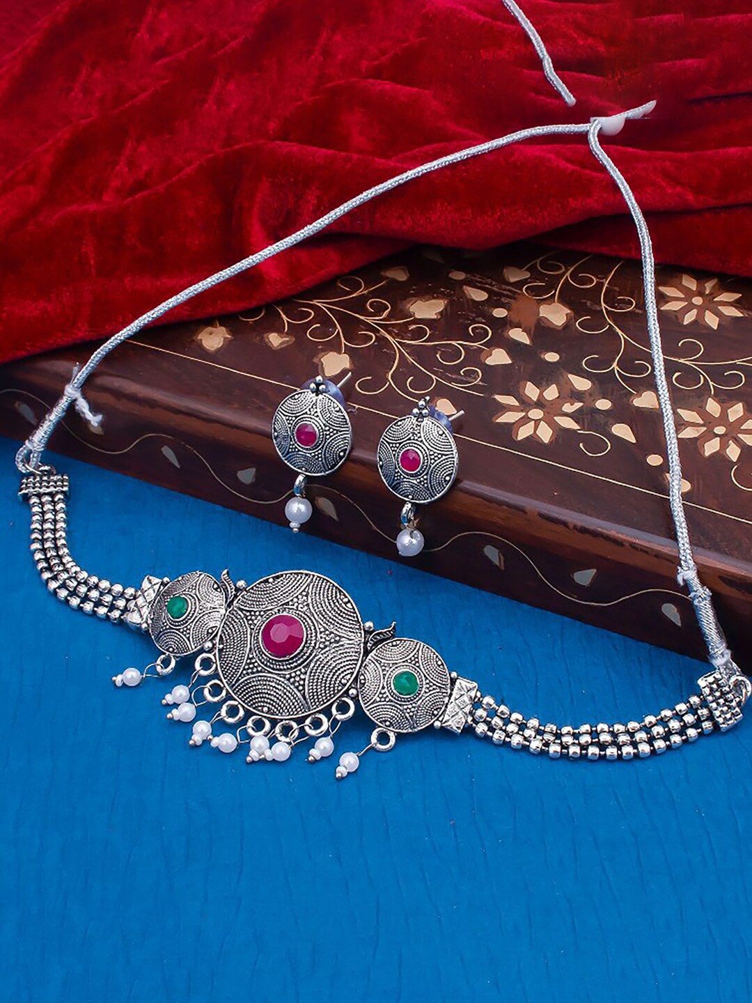 

Sukkhi Oxidised Silver-Plated Kundan Studded & Beaded Oxidised Jewellery Set