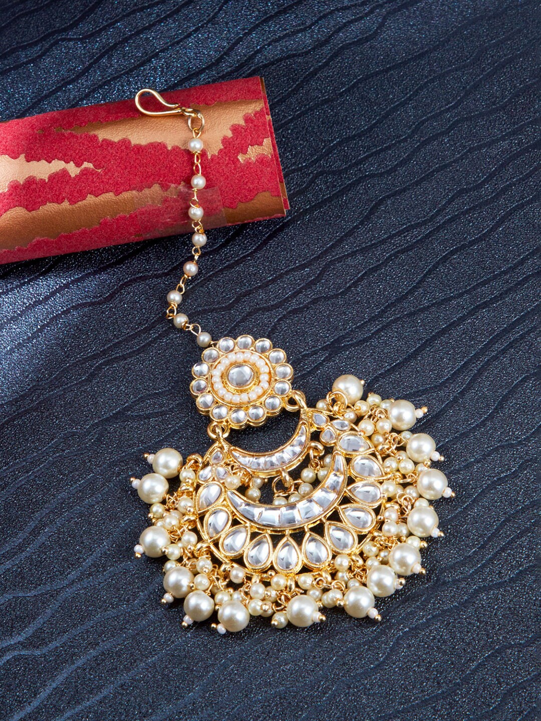 

Sukkhi Gold-Plated Kundan-Studded & Beaded Maang Tikka