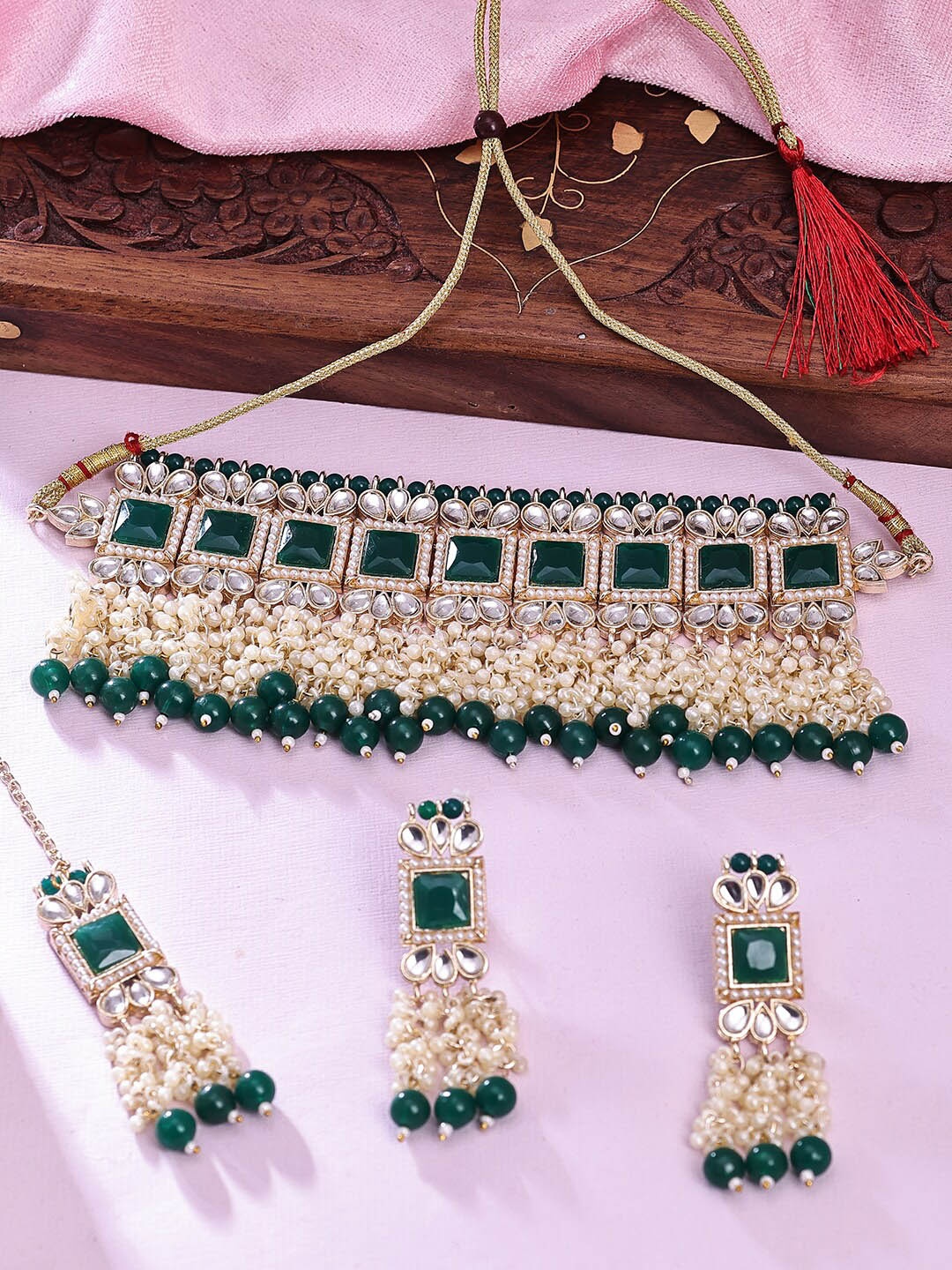 

Sukkhi Gold-Plated Stone-Studded & Beaded Jewellery Set