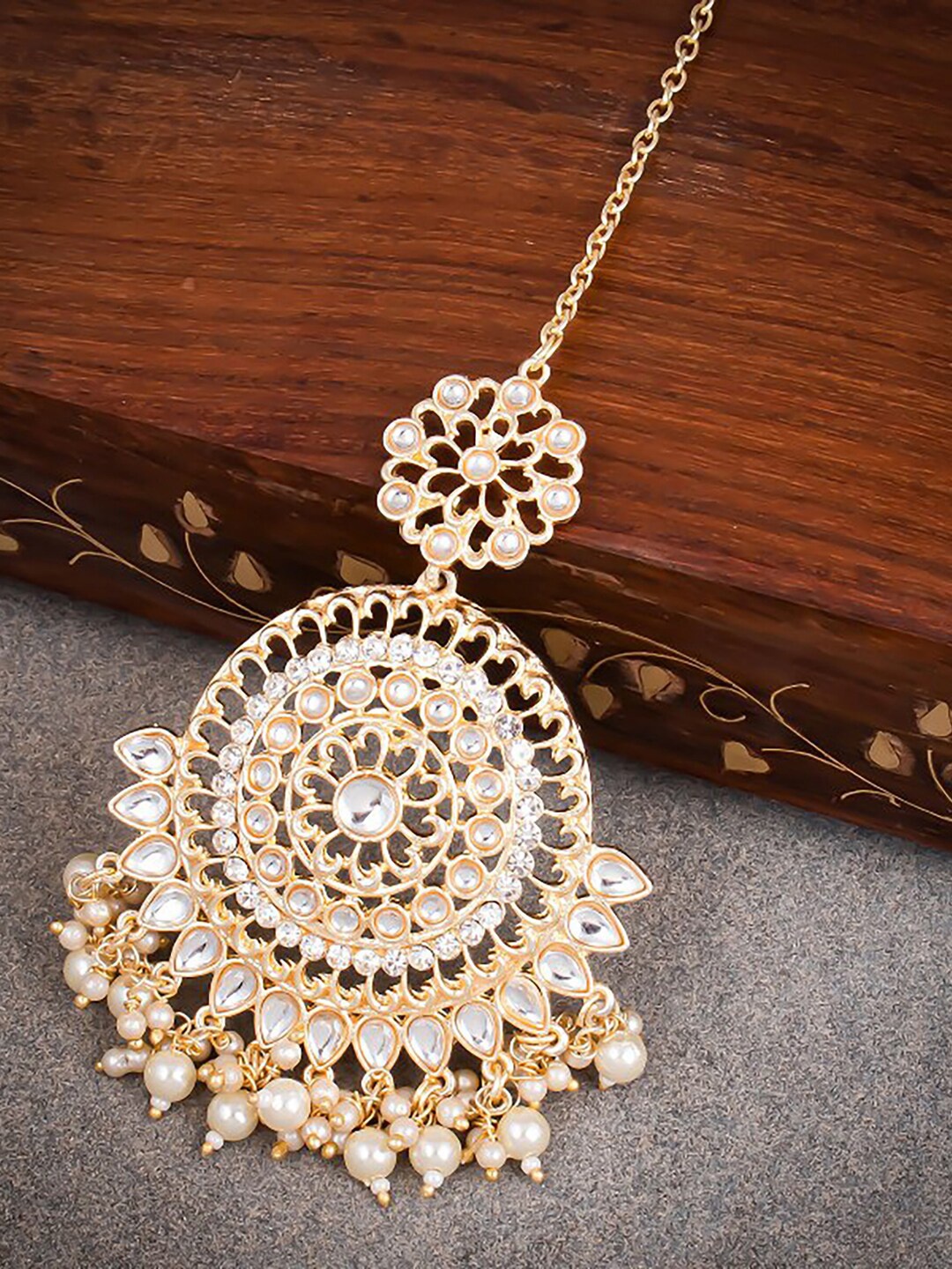 

Sukkhi Gold-Plated Kundan Studded & Pearl Beaded Maang Tika