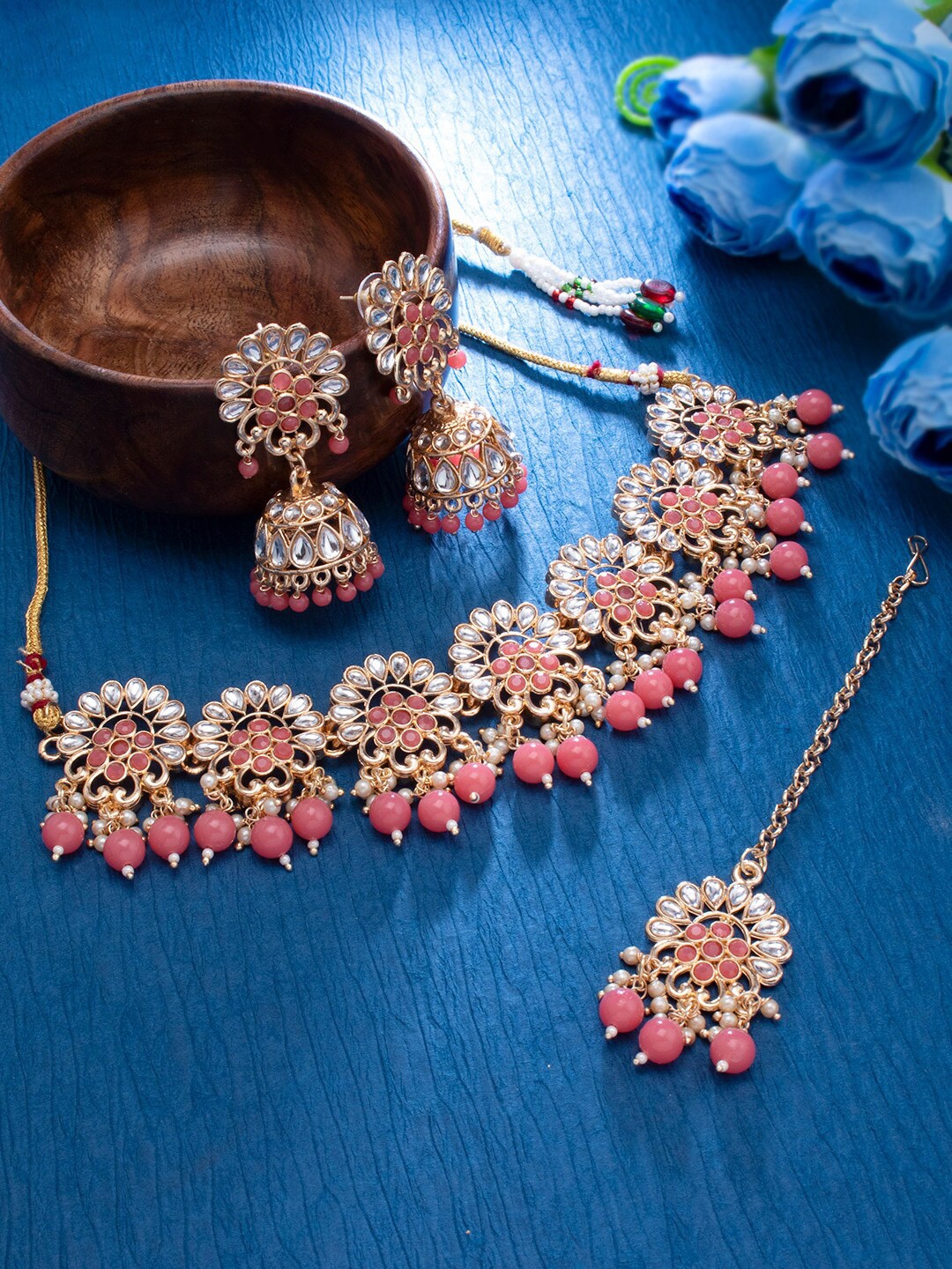 

Sukkhi Gold-Plated Kundan Studded & Artificial Beaded Jewellery Set