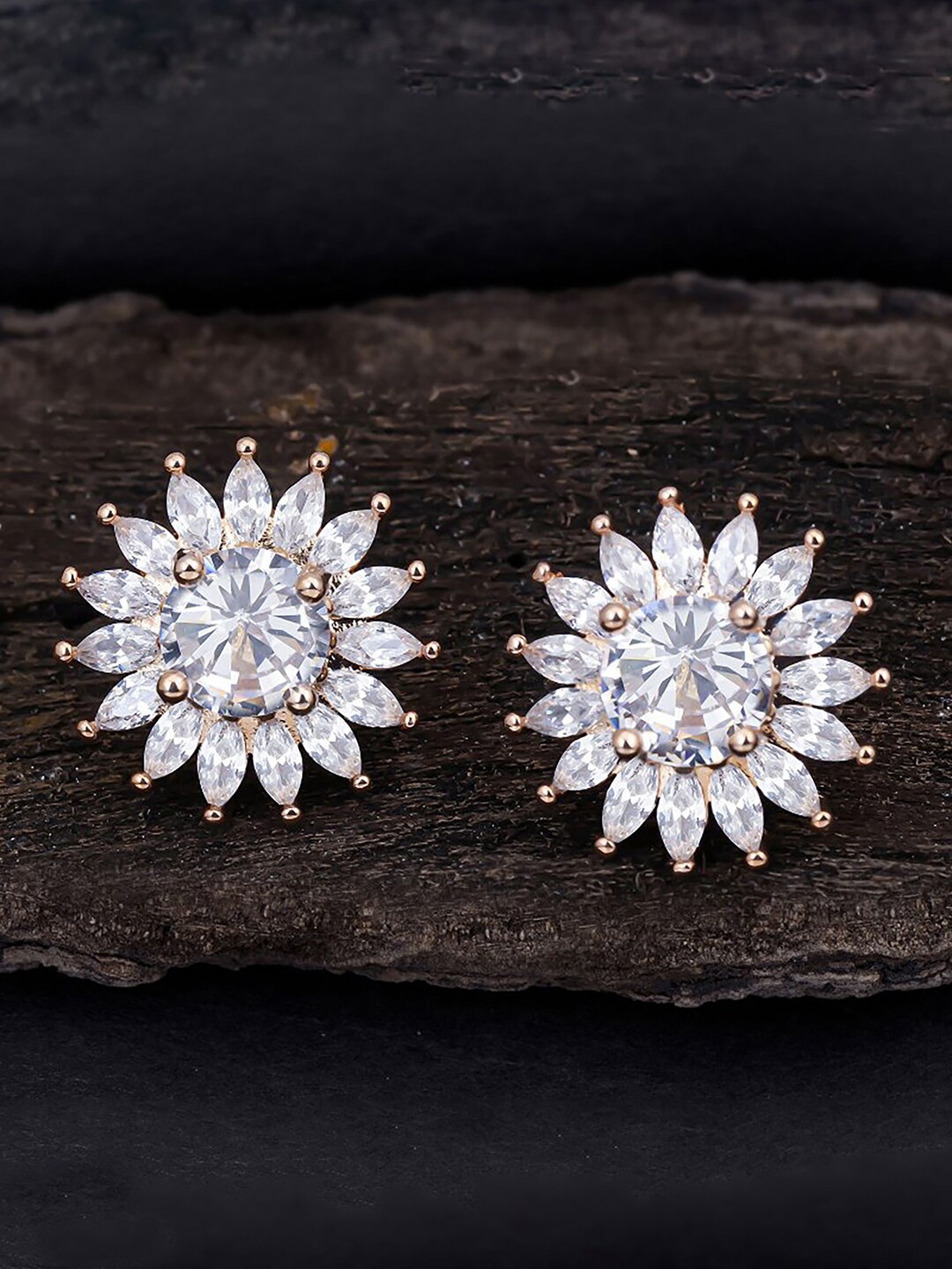 

Sukkhi Gold-Plated Floral Studs Earrings