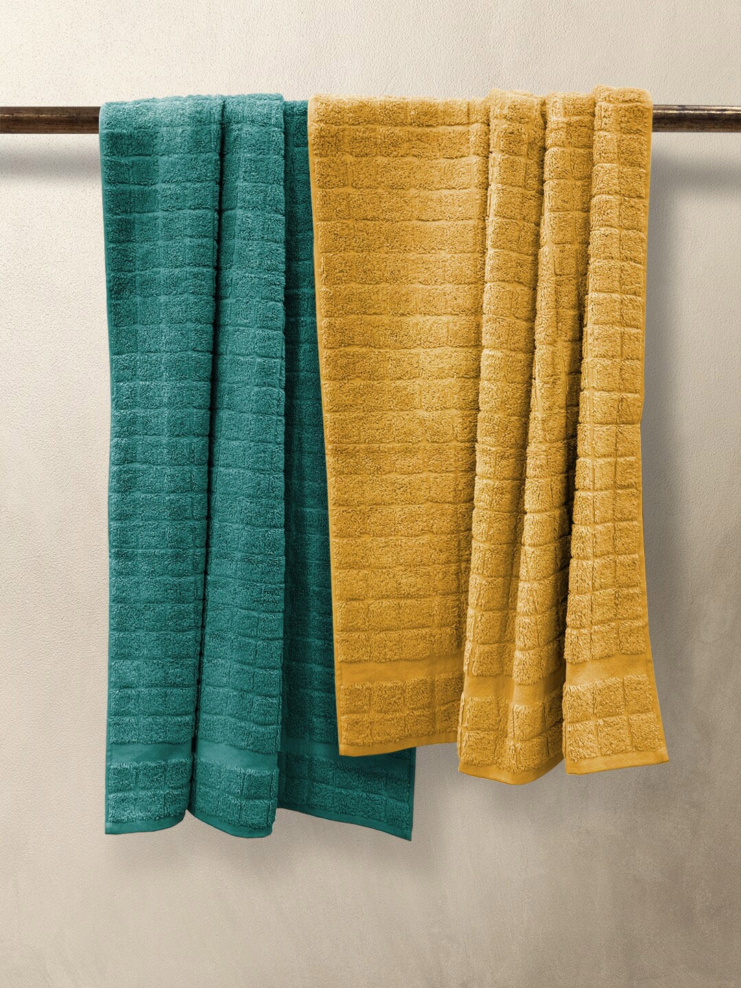 

Nautica Teal-Green & Yellow 2 Pieces Self-Designed 500 GSM Pure Cotton Bath Towels