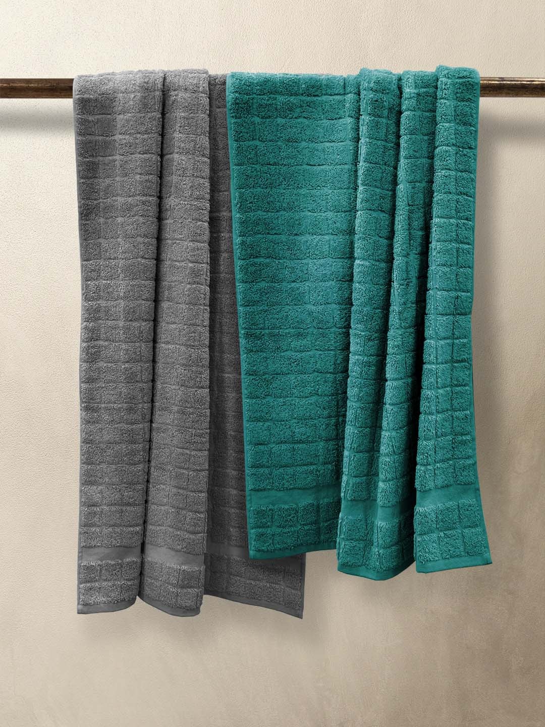 

Nautica Grey & Teal Green 2 Pieces Self-Designed 500 GSM Pure Cotton Bath Towels