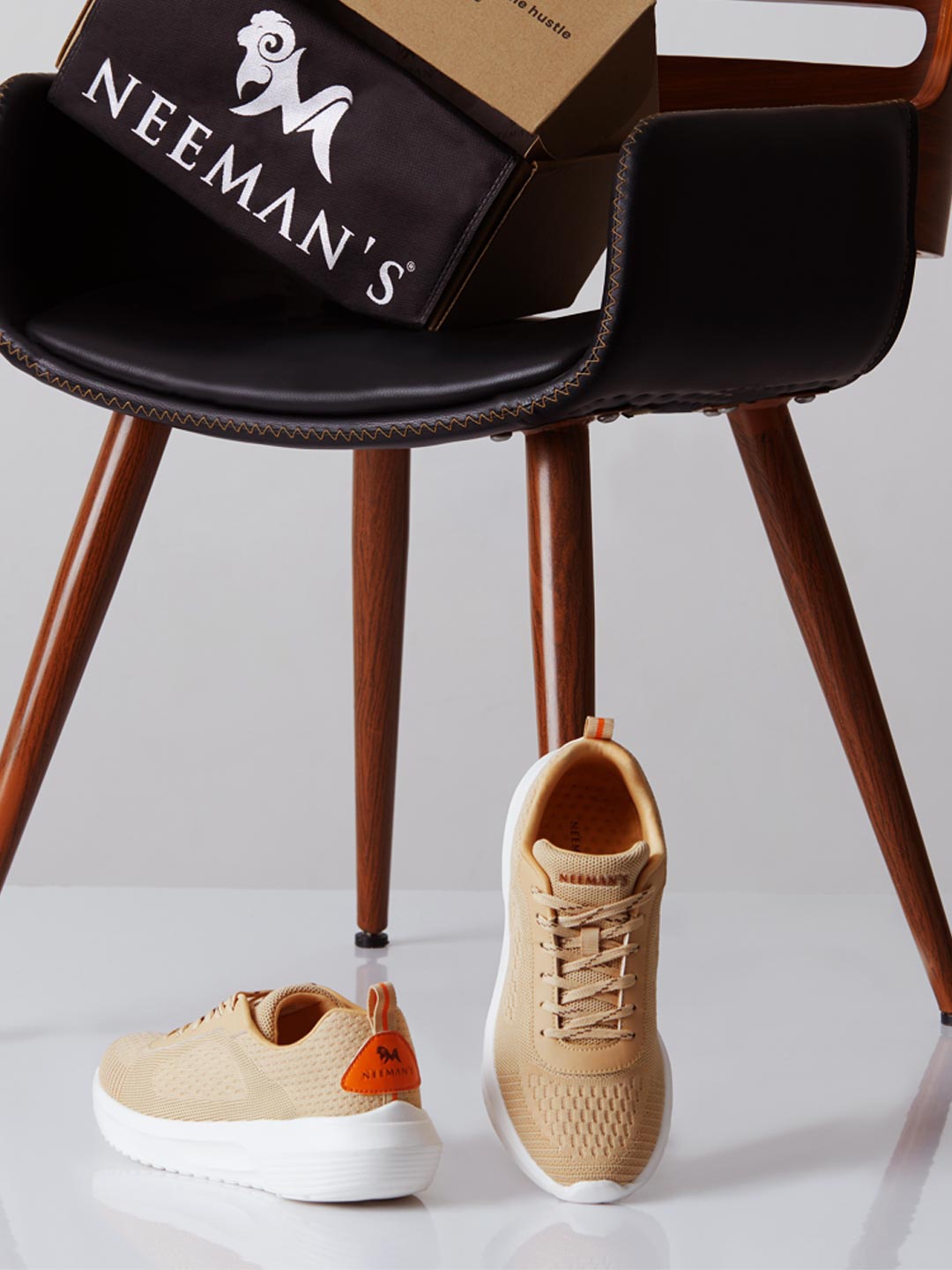 

NEEMANS Woven Design Lace-Up Sneakers, Beige