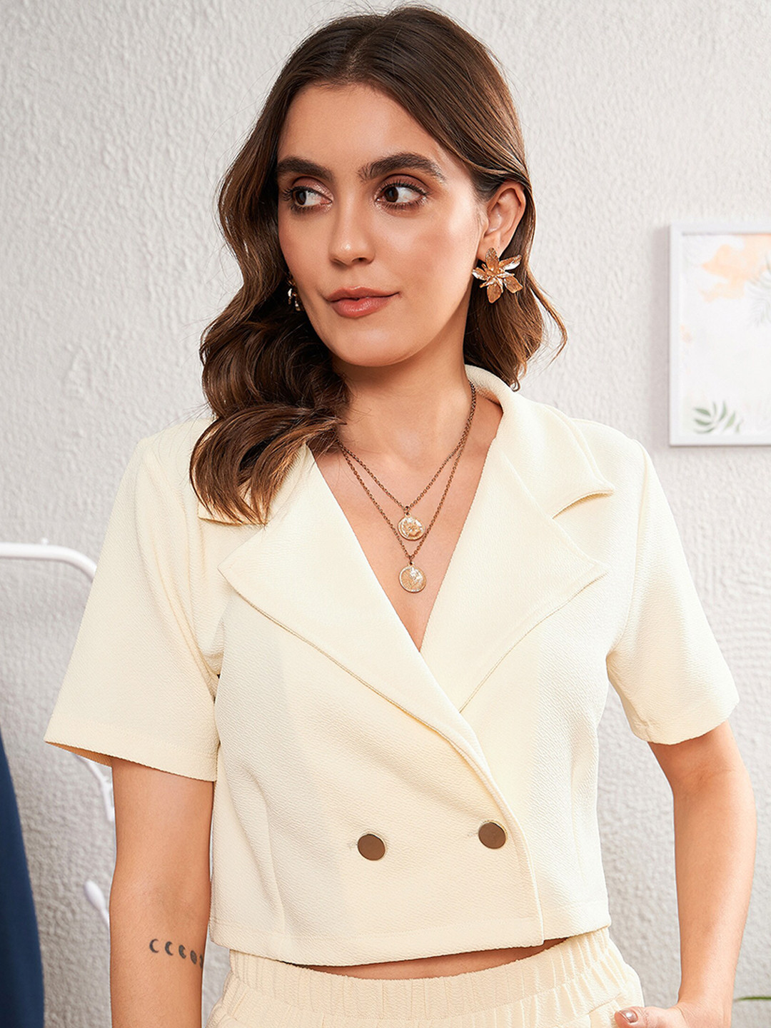 

SASSAFRAS worklyf Women Double-Breasted Crop Blazer, Cream