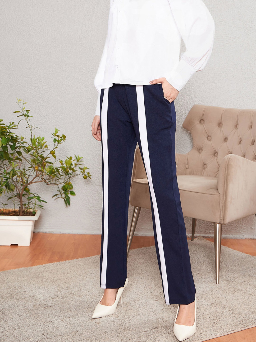 

SASSAFRAS worklyf Women Flared High-Rise Easy Wash Trousers, Navy blue