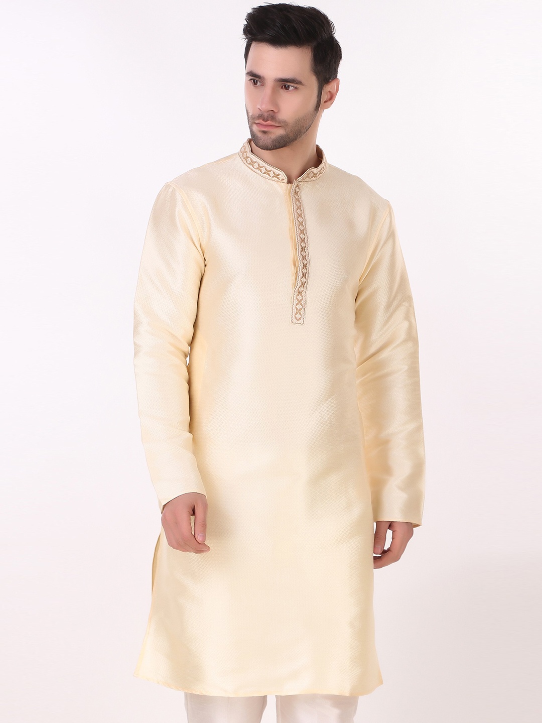 

Cult Indie Mandarin Collar Geometric Woven Design Thread Work Straight Kurta, Cream