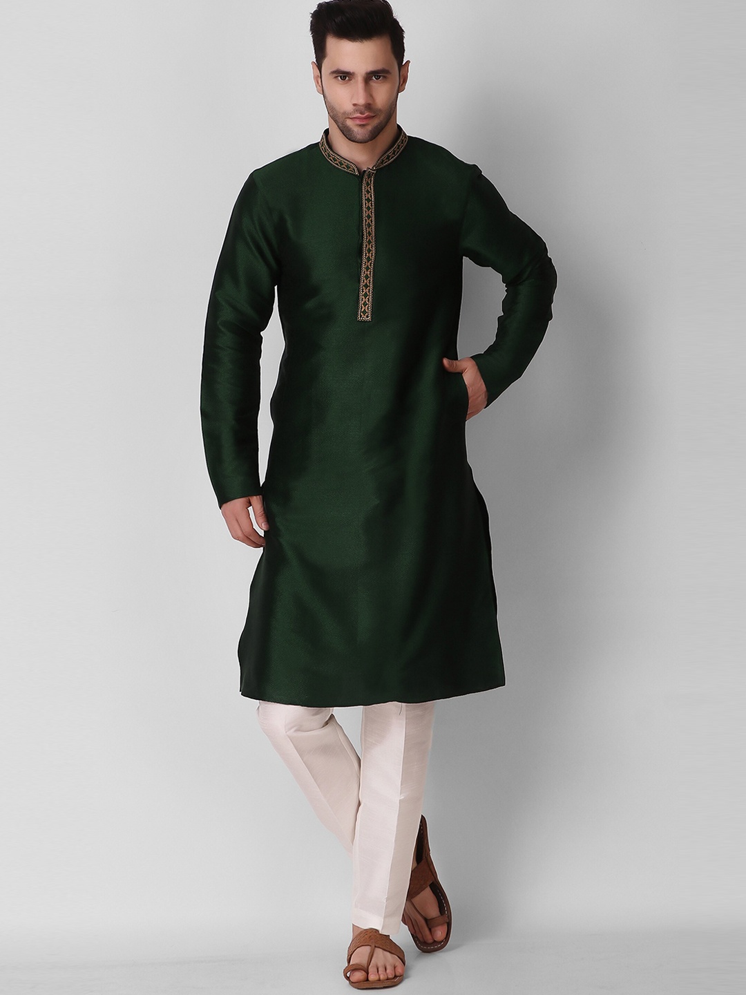

Cult Indie Mandarin Collar Geometeric Woven Design Jacquard Straight Kurta, Green
