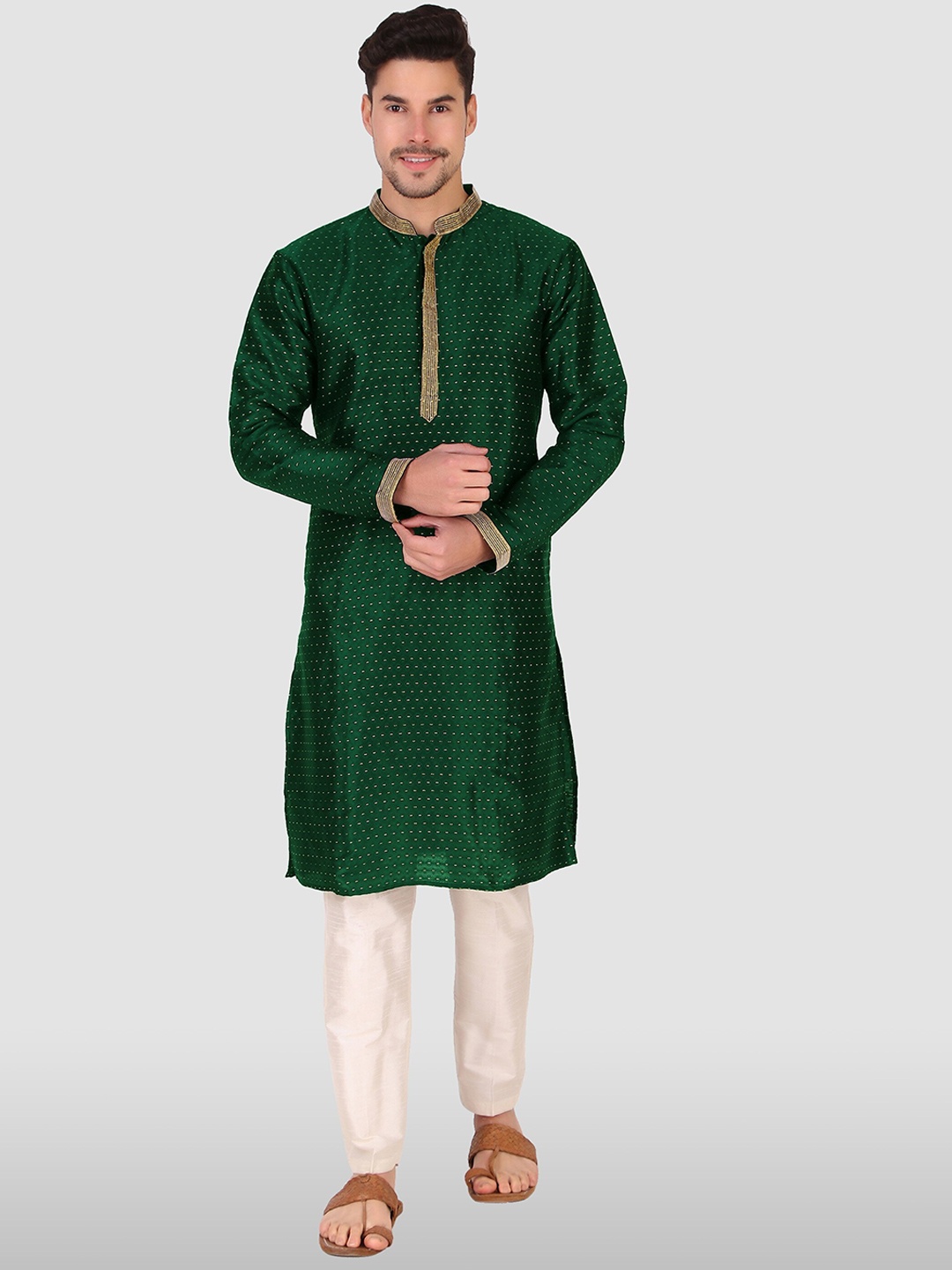 

Cult Indie Mandarin Collar Geometric Embroidered Jacquard Straight Kurta, Green