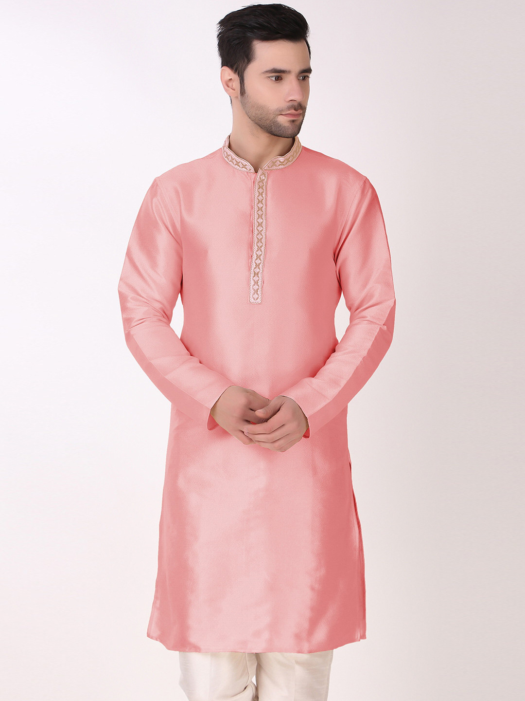 

Cult Indie Mandarin Collar Thread Work Jacquard Kurta, Pink