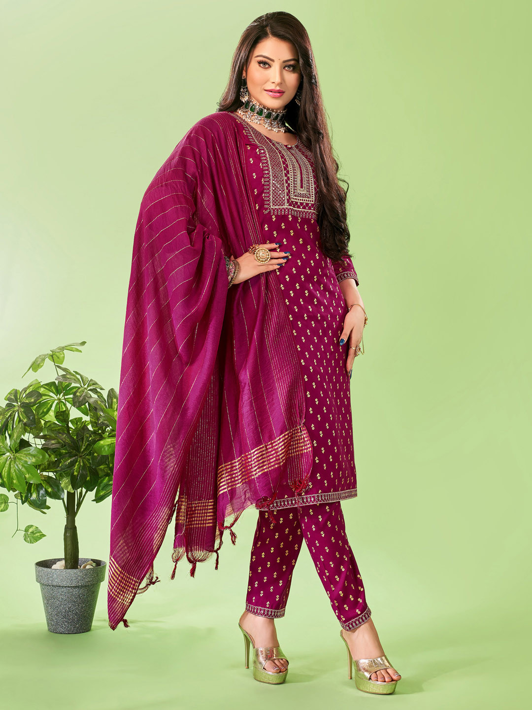 

Ziva Fashion Ethnic Motifs Printed Keyhole Neck Kurta with Trousers & With Dupatta, Maroon