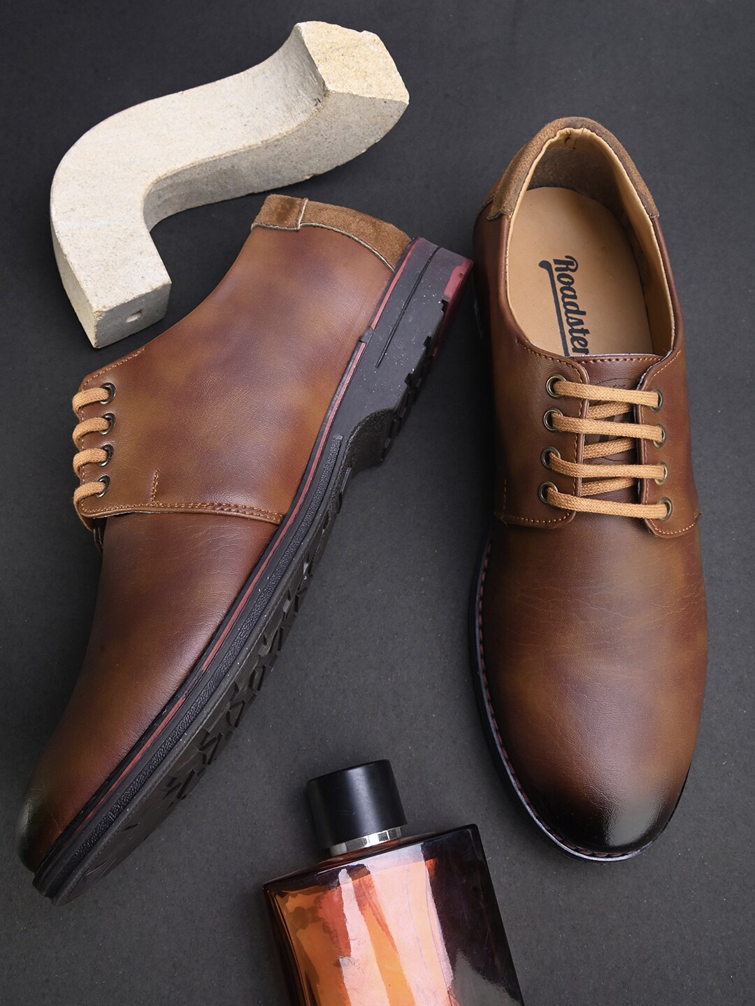 

The Roadster Lifestyle Co. Men Tan Brown Comfort Insole Derbys