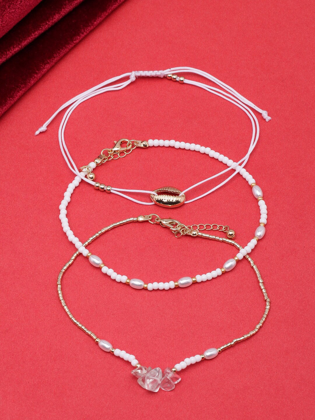 

DIVA WALK Set Of 3 Gold-Plated Beaded Anklets