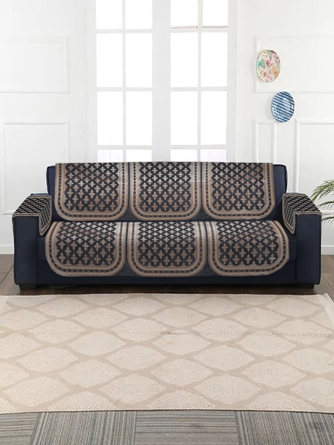 

MULTITEX Grey & Brown Printed 5-Seater Sofa Cover With Arms