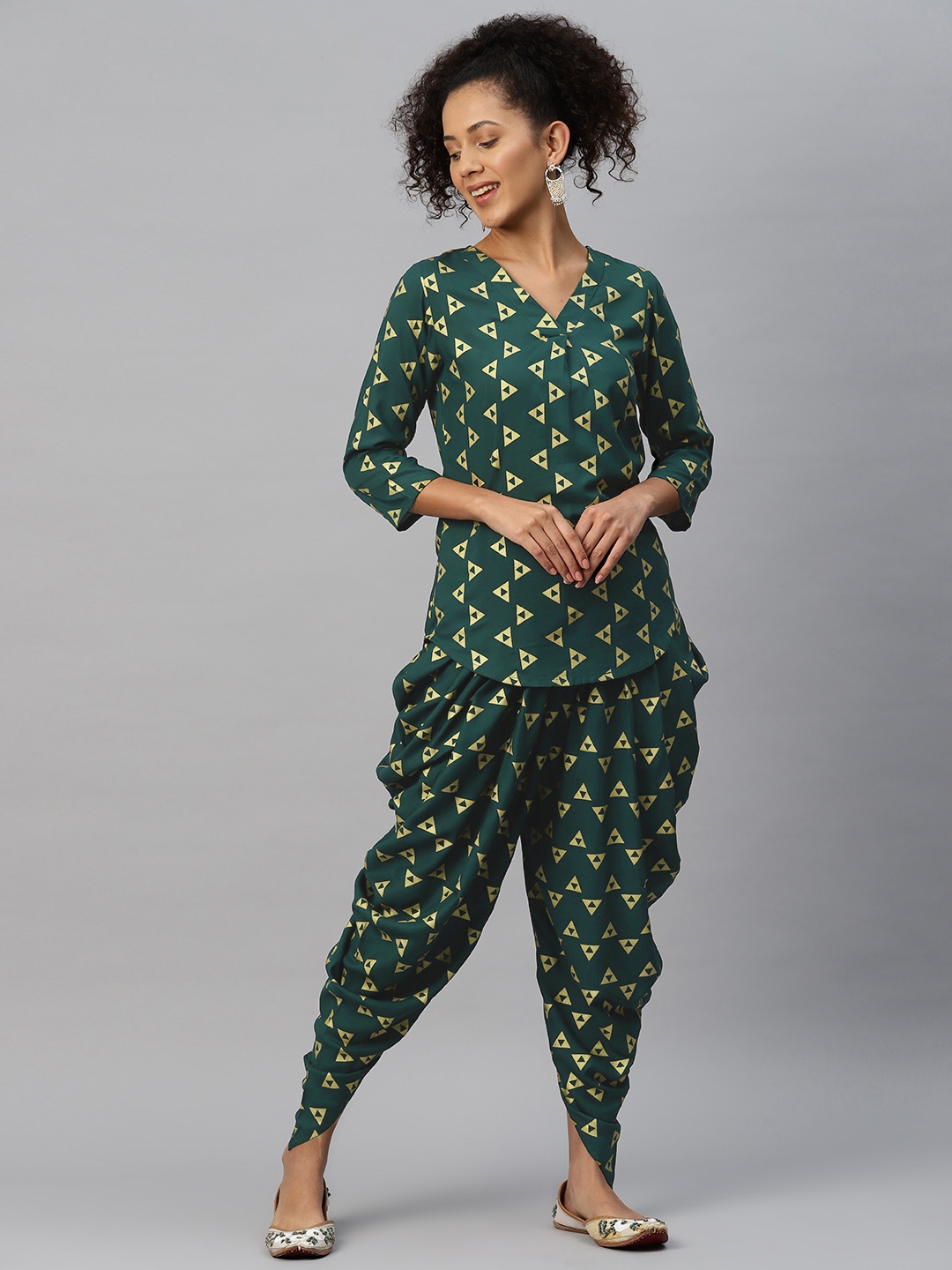 

Cottinfab Printed V-Neck Top and Dhoti Pants, Green