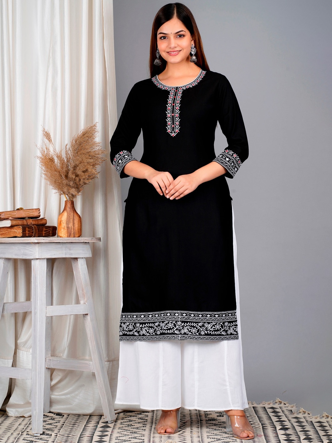 

SkyaSia Ethnic Motif Yoke Design Mirror Work Kurta With Palazzos, Black