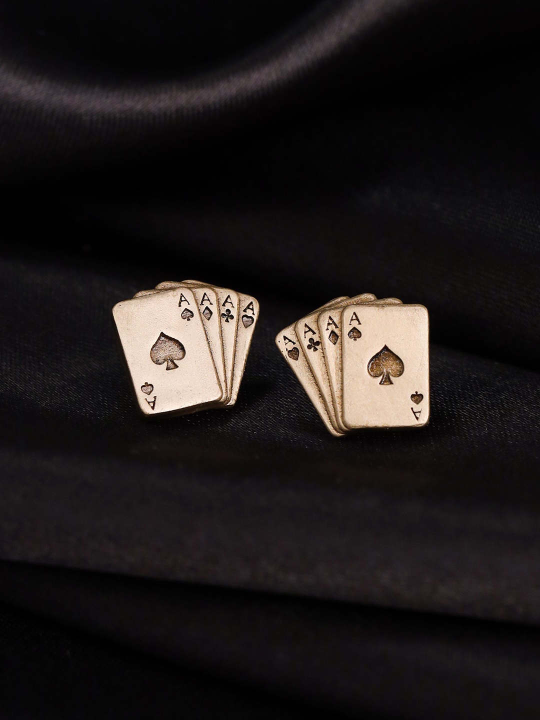 

COSA NOSTRAA Men Set Of 2 Aces Rule Collar Tips Gift Set, Beige