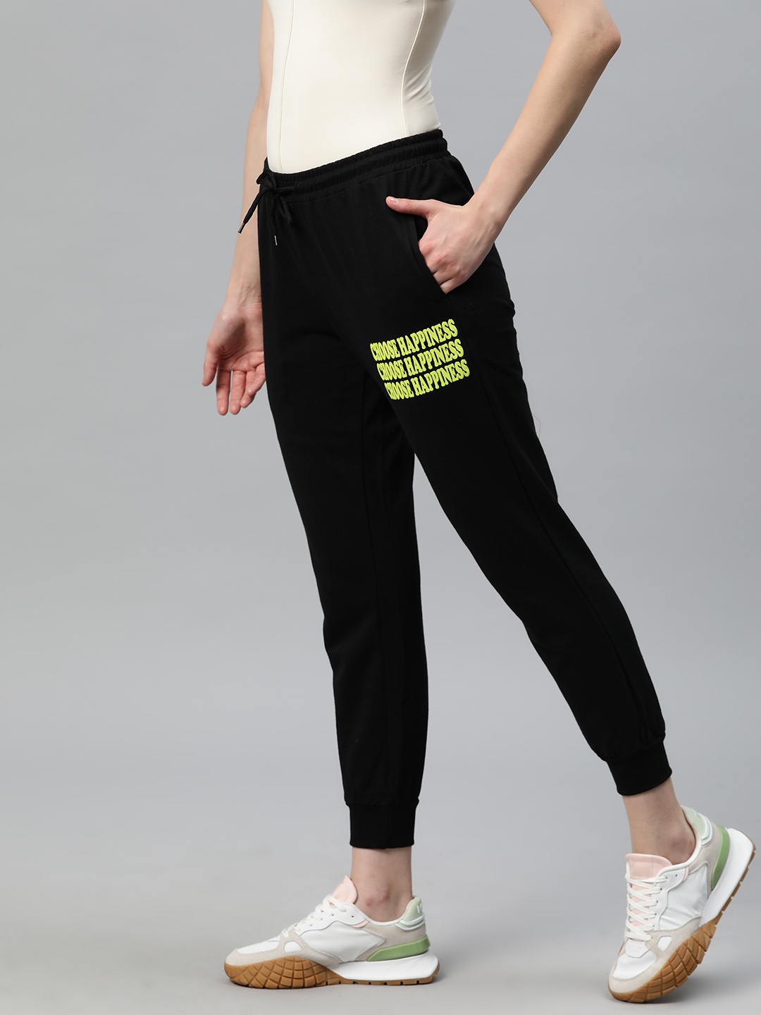 

Laabha Women Printed Joggers, Black