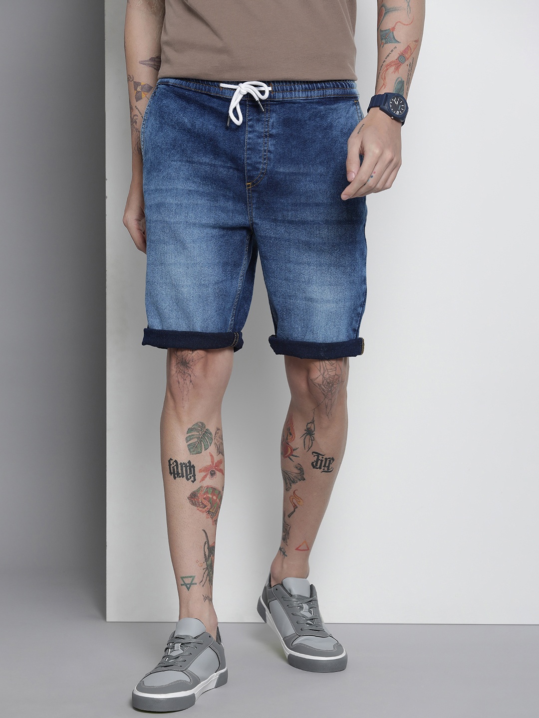 

The Indian Garage Co Men Faded Denim Shorts, Blue