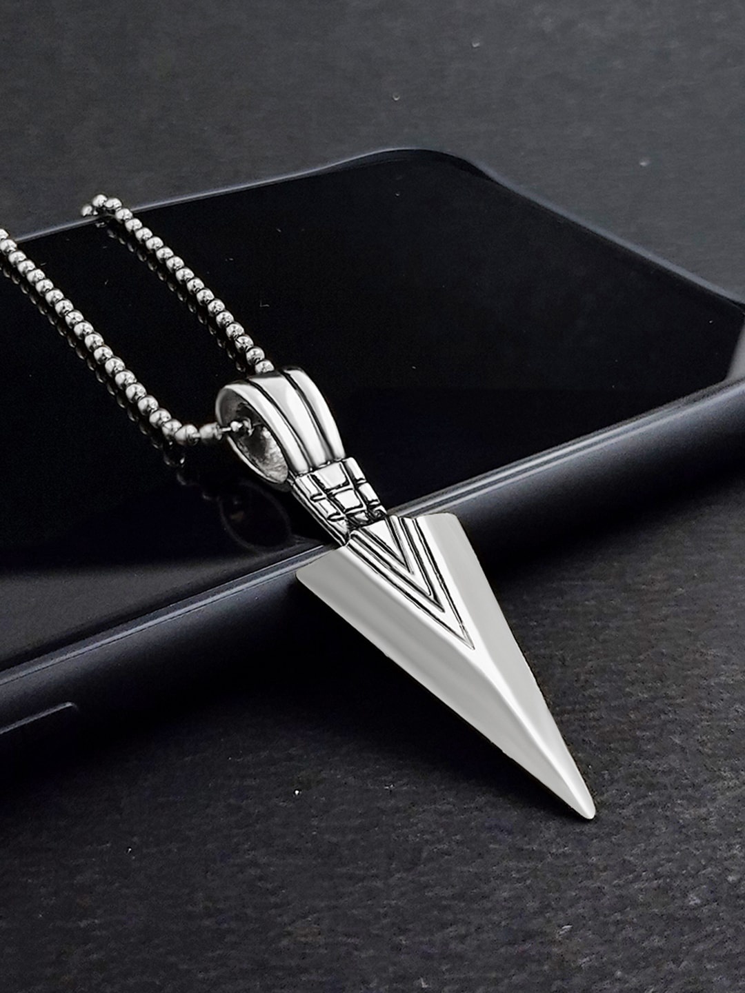 

Saizen Men Silver-Plated Arrowhead Pendant With Chain