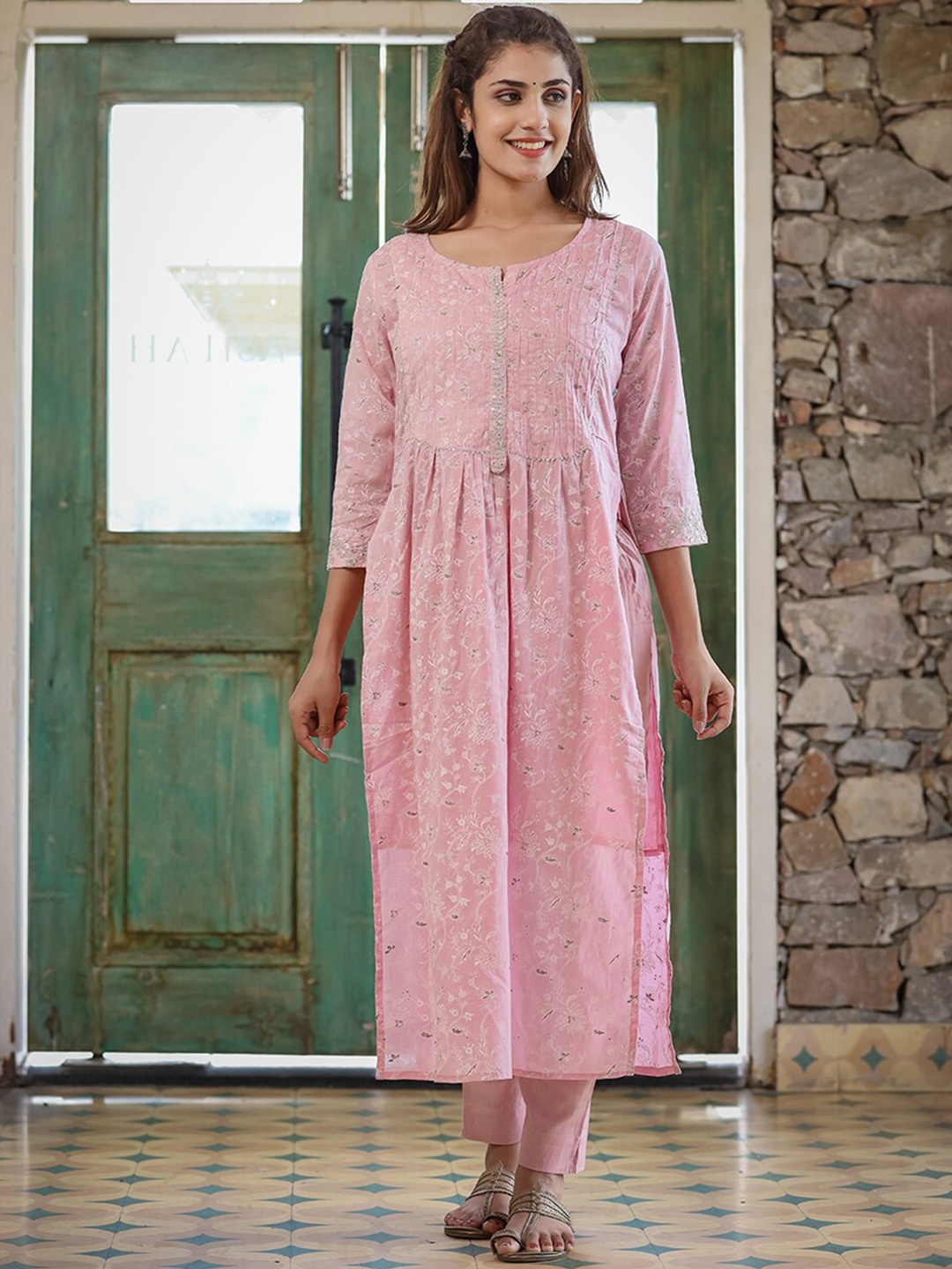 

KAAJH Floral Printed Gotta Patti High Slit Pure Cotton Kurta with Trousers & Dupatta, Pink