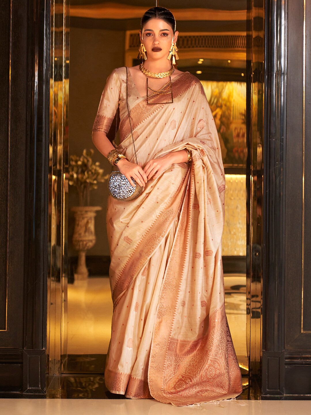 

Mitera Ethnic Motif Silk Blend Banarasi Zari Saree With Blouse Piece, Beige