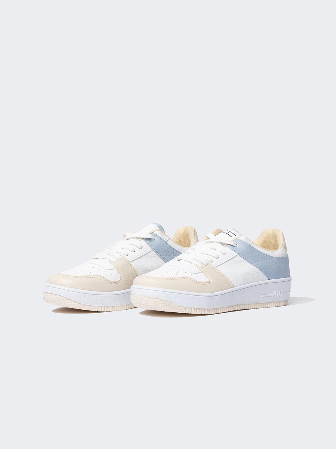 

DeFacto Women Colourblocked Comfort Insole Basics Sneakers, White
